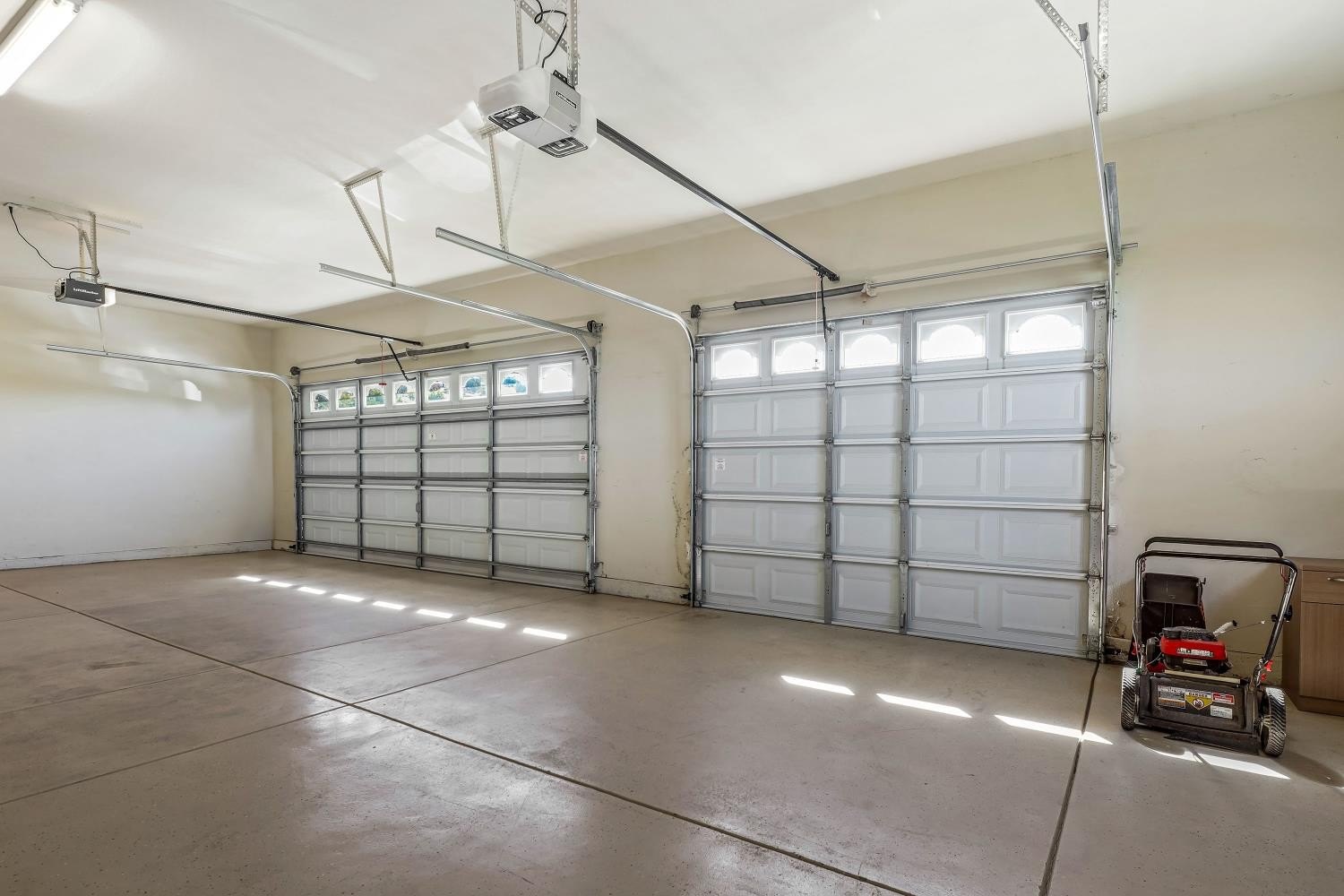 Valley Springs, California, 95252, United States, 3 Bedrooms Bedrooms, ,4 BathroomsBathrooms,Residential,For Sale,1981868