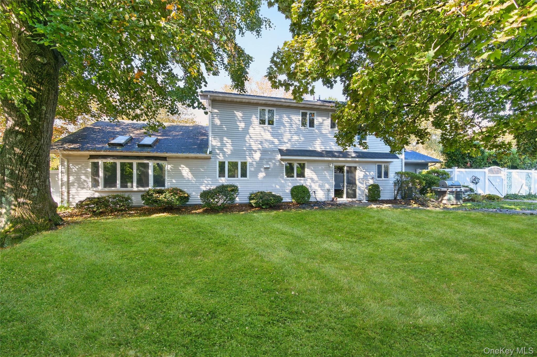  2 Rockrose Lane, East Northport, NY, 11731 - 物件實景