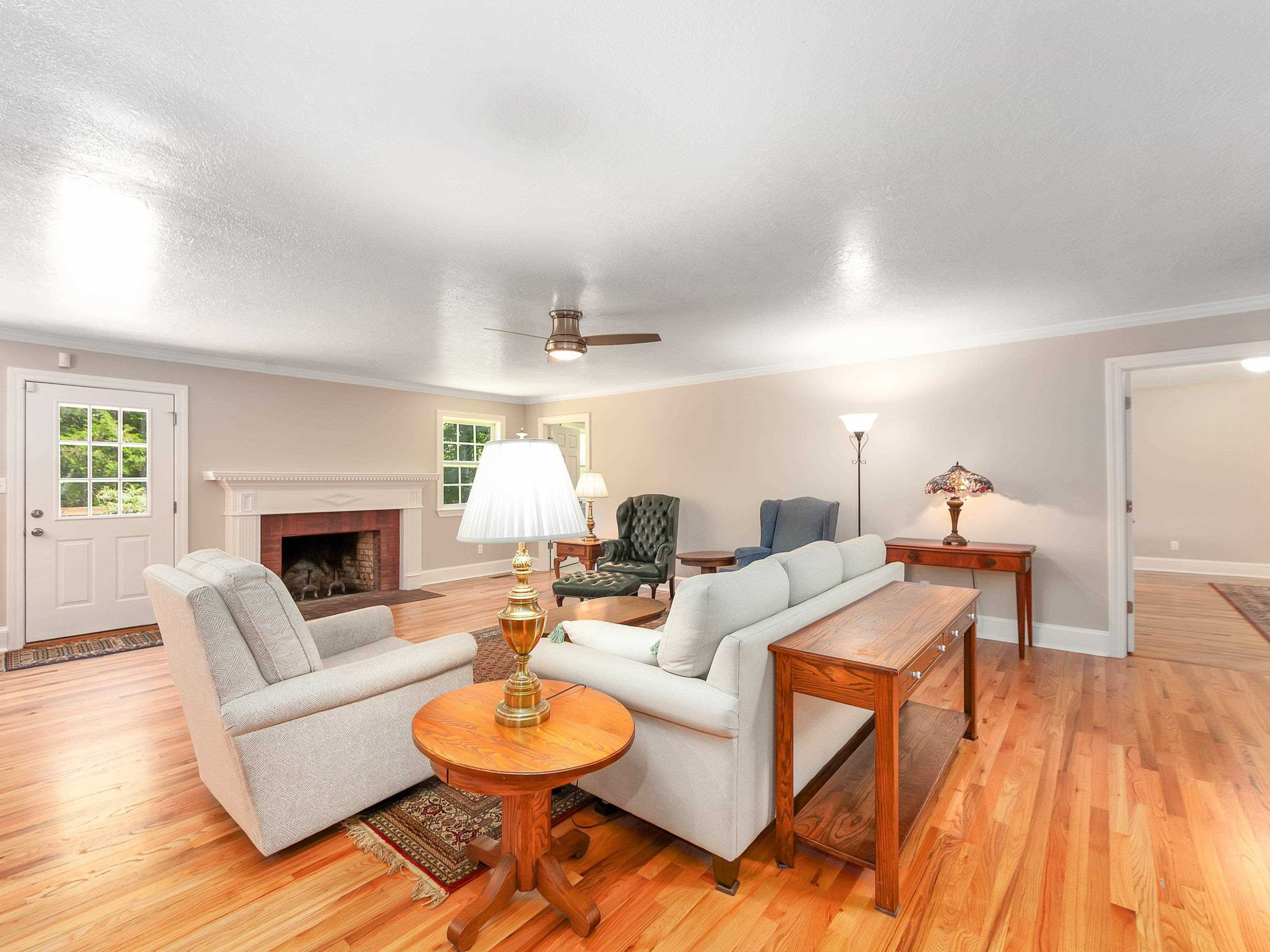 Medina, Tennessee, 38355, United States, 6 Bedrooms Bedrooms, ,4 BathroomsBathrooms,Residential,For Sale,1907793