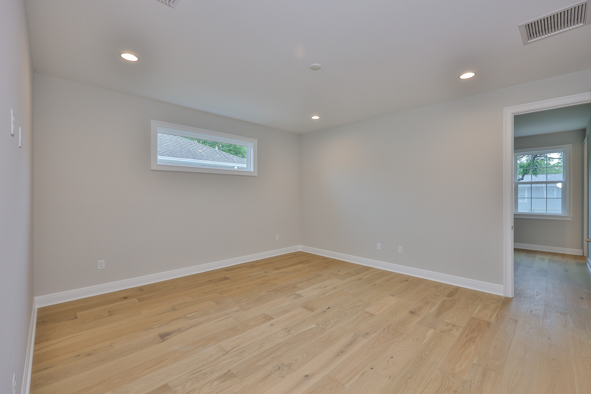 Tampa, Florida, 33609, United States, 4 Bedrooms Bedrooms, ,5 BathroomsBathrooms,Residential,For Sale,1792306