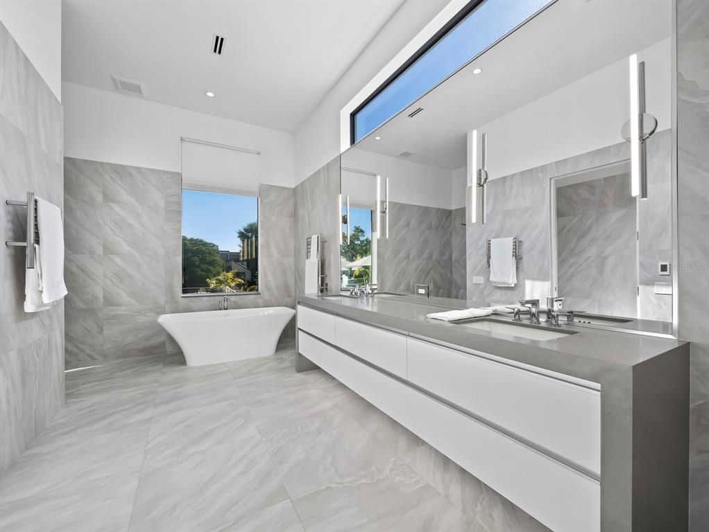 Sarasota, Florida, 34236, United States, 3 Bedrooms Bedrooms, ,5 BathroomsBathrooms,Residential,For Sale,2003430