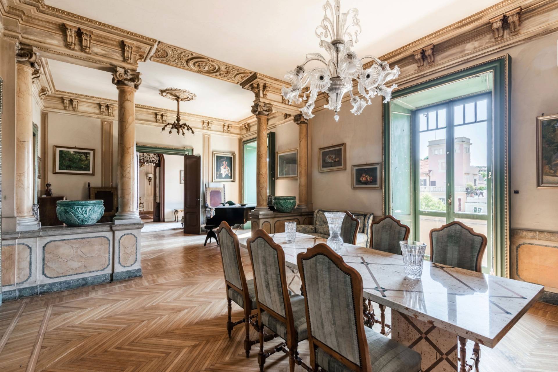 Roma, Roma, 00100, IT, 4 Bedrooms Bedrooms, ,2 BathroomsBathrooms,Residential,For Sale,1987482