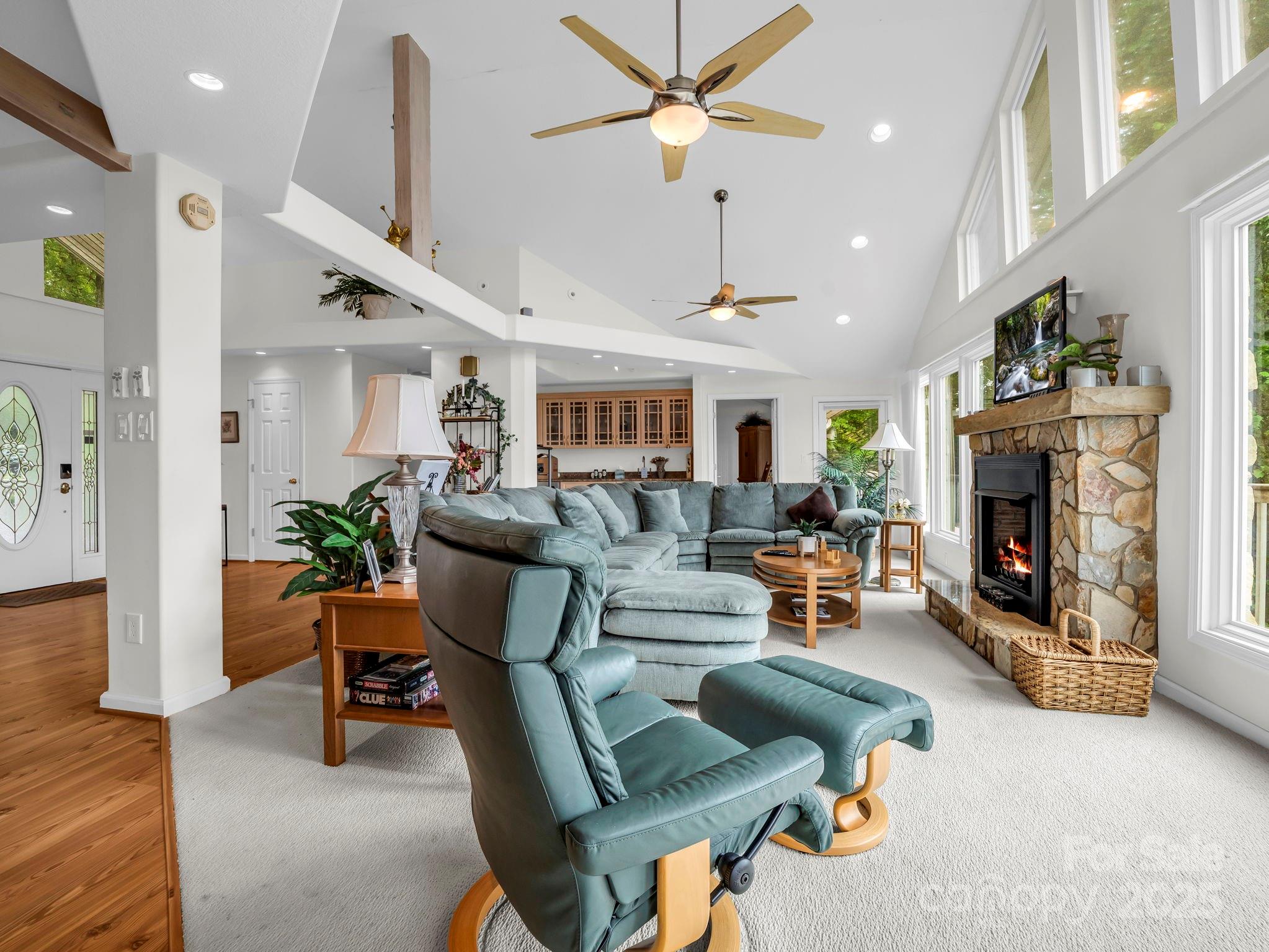 Lake Lure, North Carolina, 28746, United States, 3 Bedrooms Bedrooms, ,3 BathroomsBathrooms,Residential,For Sale,1978628