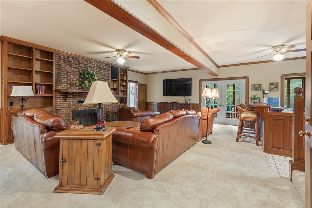 Harrison, Arkansas, 72601, United States, 7 Bedrooms Bedrooms, ,5 BathroomsBathrooms,Residential,For Sale,1850166