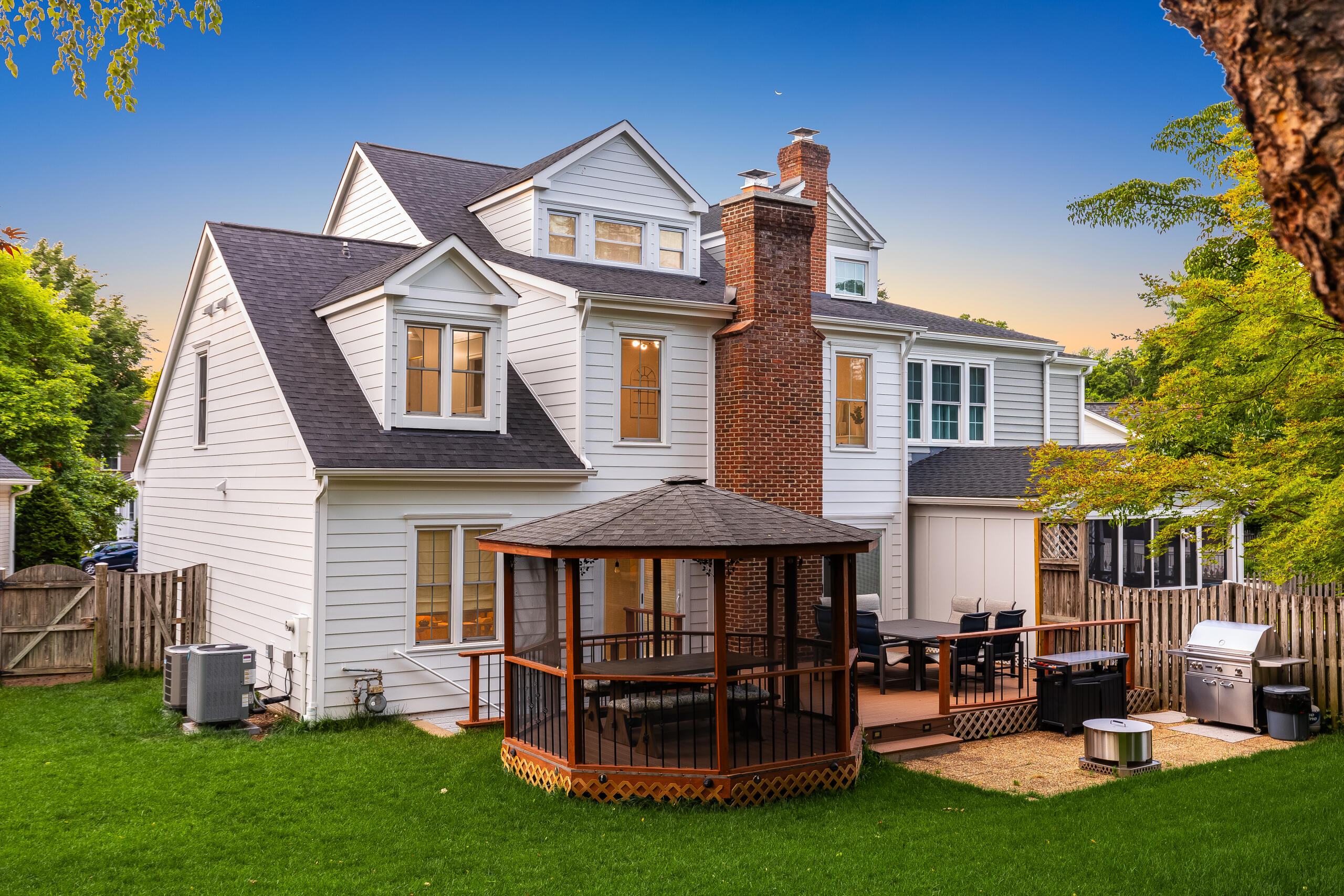  215 Andover Court Northeast, Leesburg, VA 20176 - 物件實景