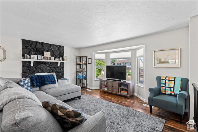 Salt Lake City, Utah, 84118, United States, 4 Bedrooms Bedrooms, ,2 BathroomsBathrooms,Residential,For Sale,1981684