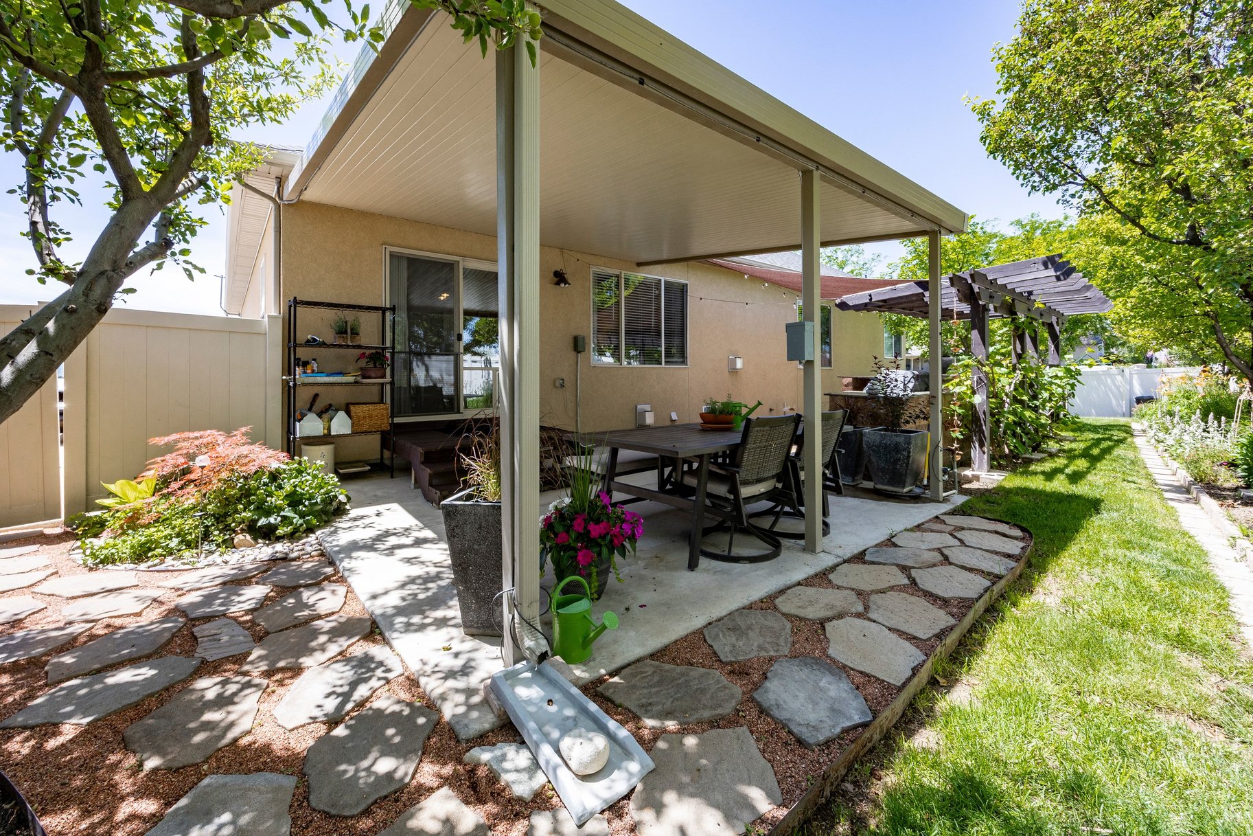  Enjoy Single Level Living at It