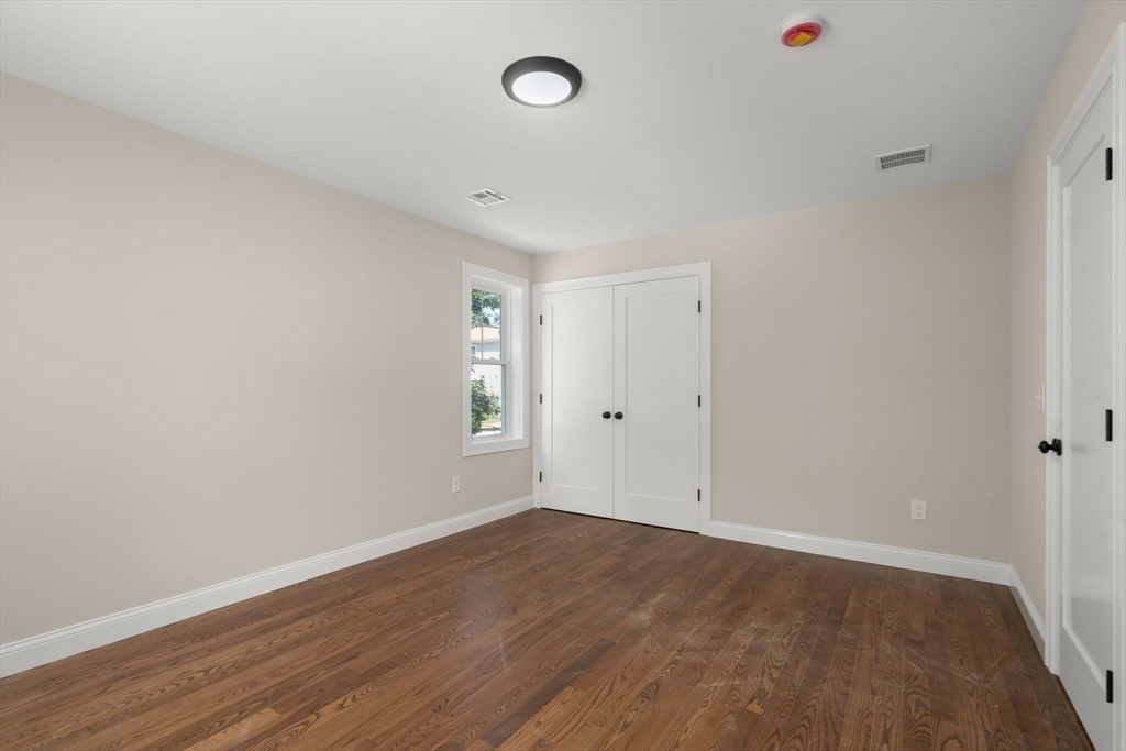 Worcester, Massachusetts, 01606, United States, 3 Bedrooms Bedrooms, ,3 BathroomsBathrooms,Residential,For Sale,1905878