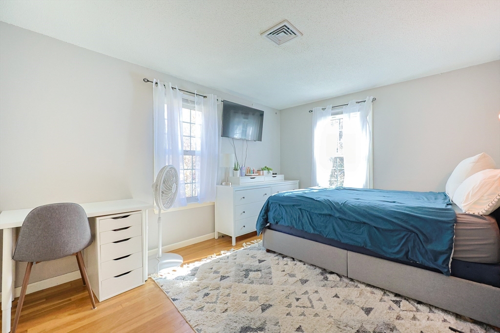 Medway, Massachusetts, 02053, United States, 4 Bedrooms Bedrooms, ,3 BathroomsBathrooms,Residential,For Sale,1991004