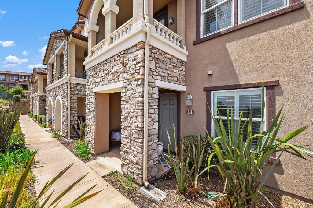 Santee, California, 92071, United States, 3 Bedrooms Bedrooms, ,4 BathroomsBathrooms,Residential,For Sale,1907721