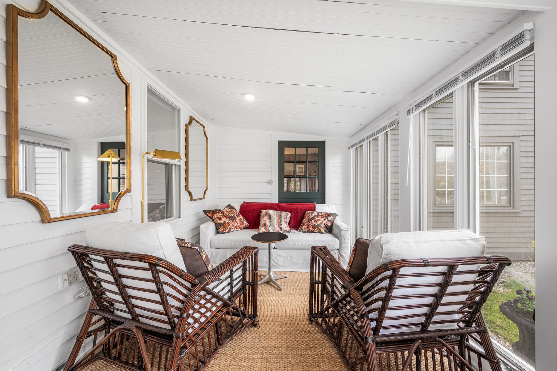  Wonderful Waterfront Antique Home on 1.6 Acres - 物件實景