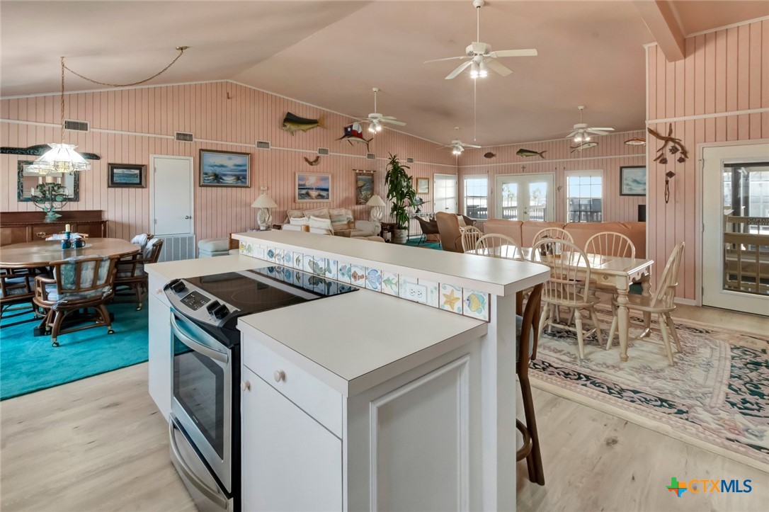 504 S 12th Street, Port O'Connor, Texas, 77982, United States, 5 Bedrooms Bedrooms, ,4 BathroomsBathrooms,Residential,For Sale,504 S 12th Street,1559126