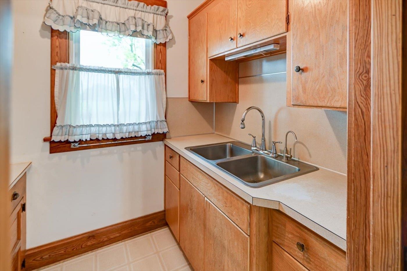 Mazomanie, Wisconsin, 53560, United States, 4 Bedrooms Bedrooms, ,2 BathroomsBathrooms,Residential,For Sale,1902968