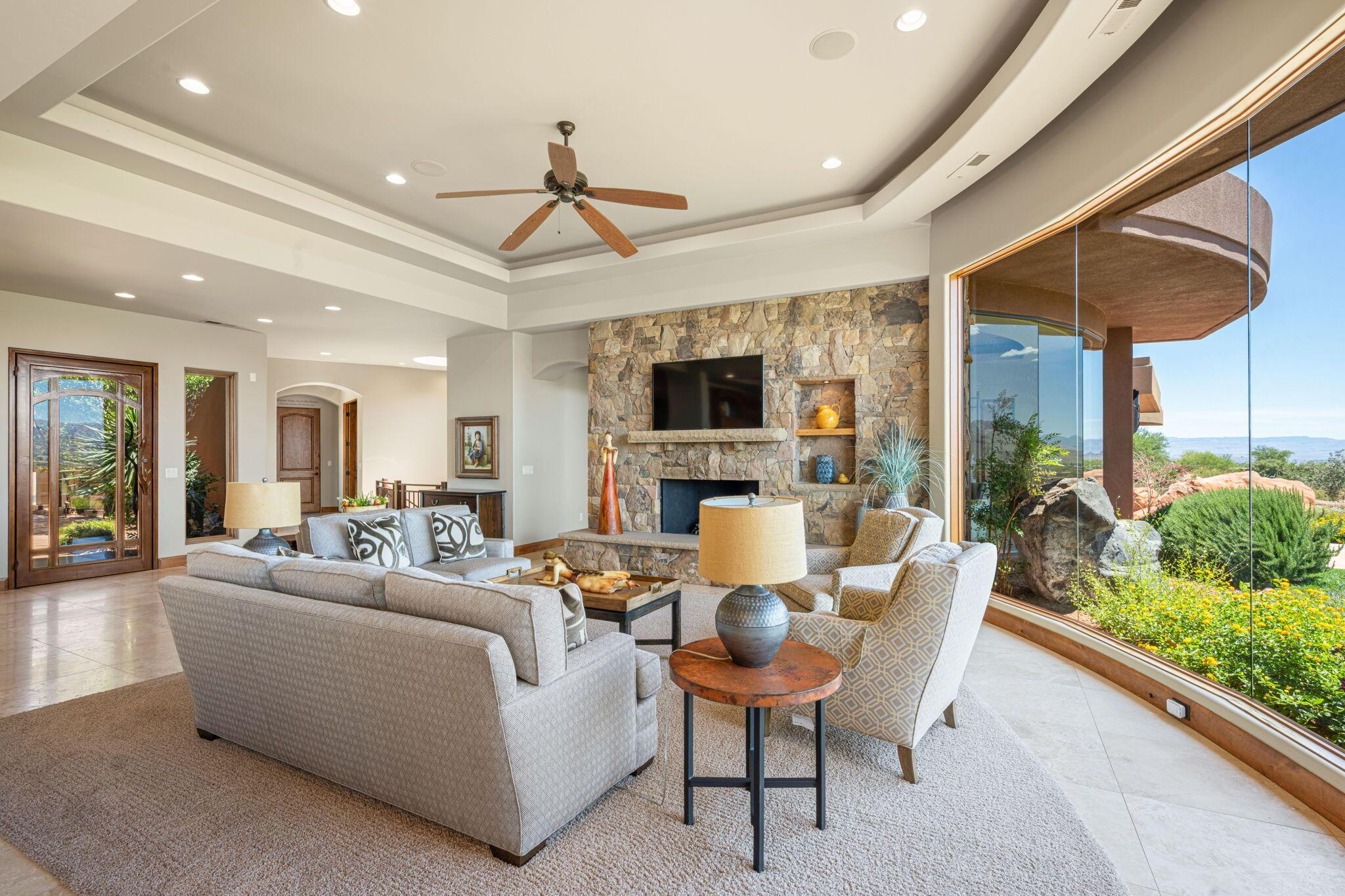 St George, Utah, 84770, United States, 6 Bedrooms Bedrooms, ,7 BathroomsBathrooms,Residential,For Sale,2049159
