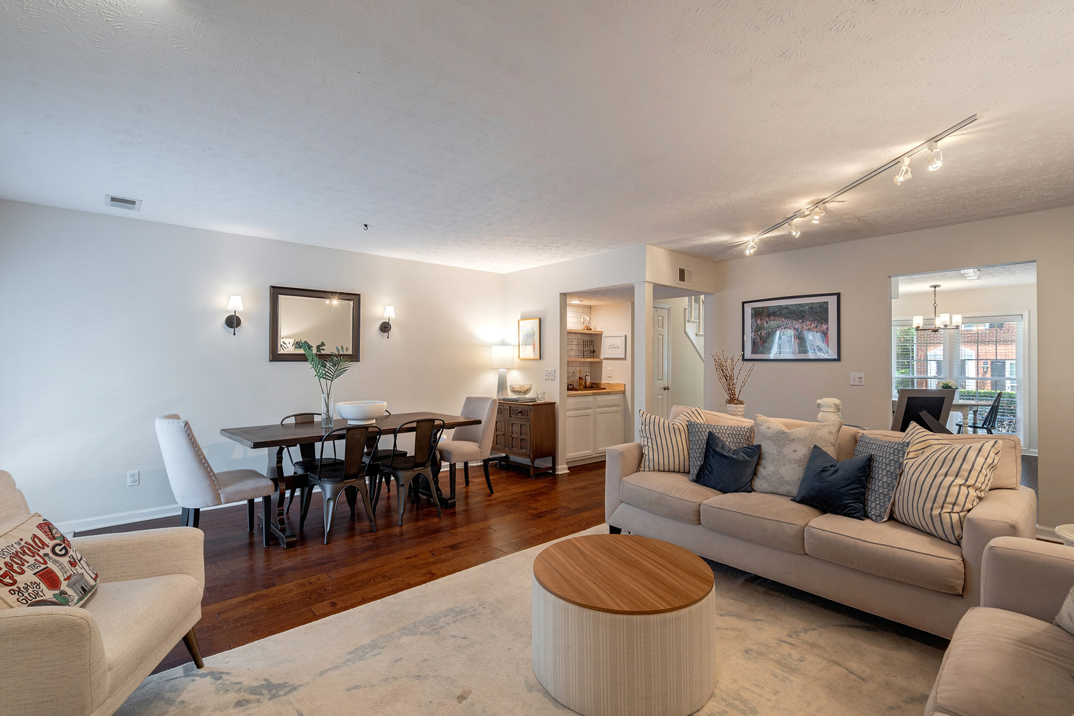  Beautifully Updated Townhome Near Historic Roswell - 物件實景