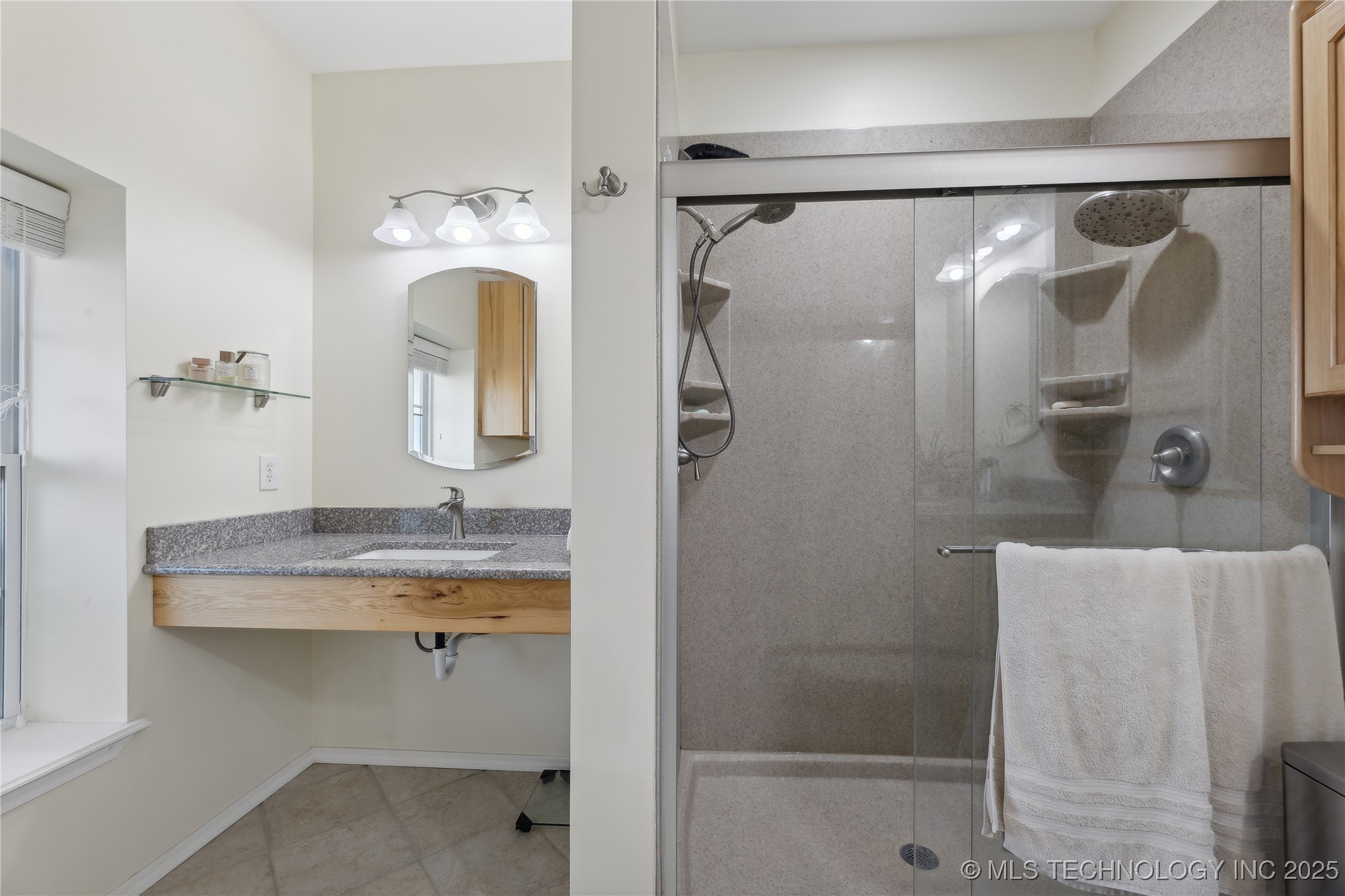 Glenpool, Oklahoma, 74033, United States, 2 Bedrooms Bedrooms, ,2 BathroomsBathrooms,Residential,For Sale,1991675