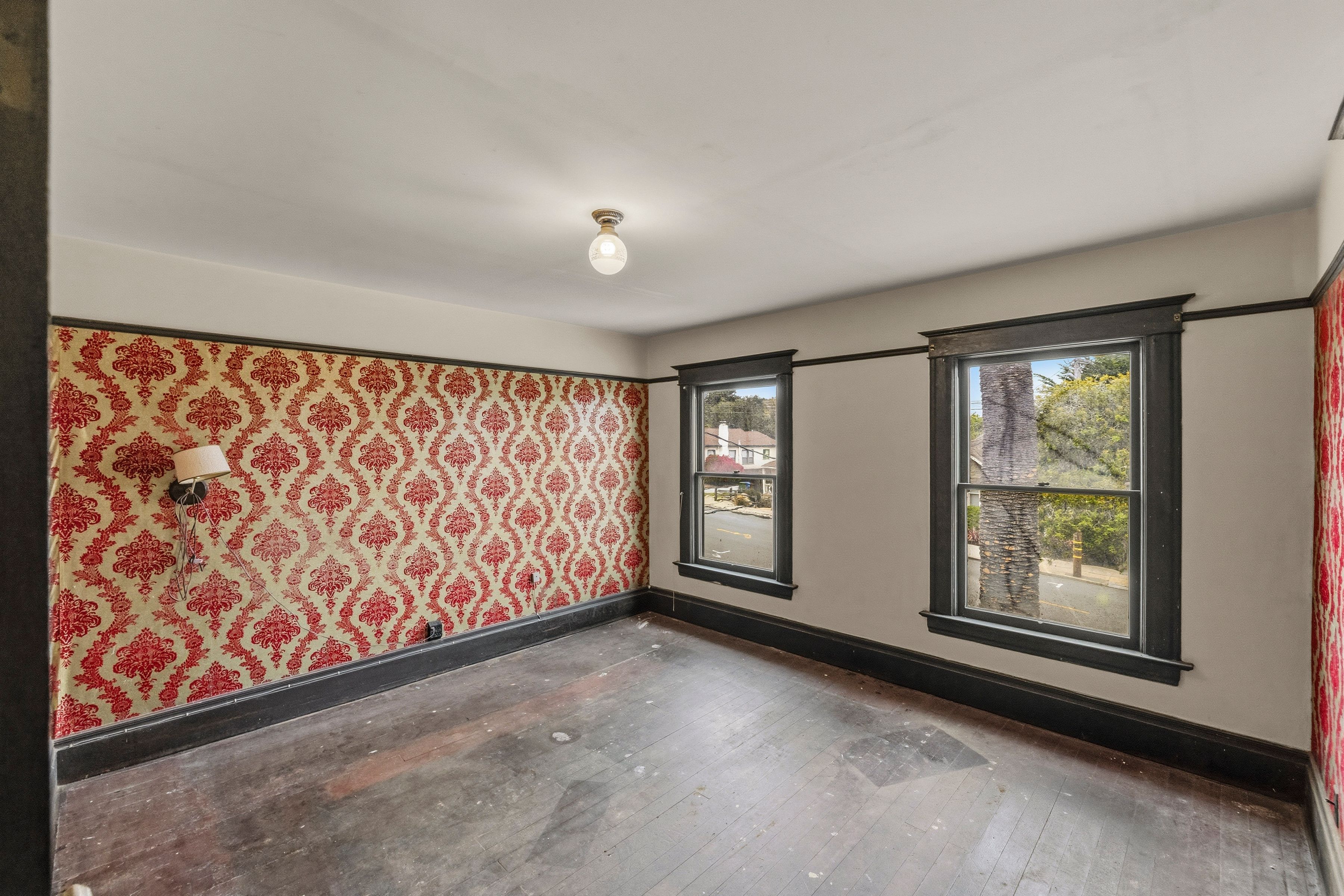  947 West Franklin Street - 物件實景
