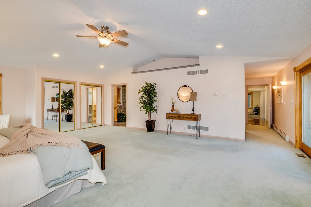 Cheyenne, Wyoming, 82009, United States, 5 Bedrooms Bedrooms, ,3 BathroomsBathrooms,Residential,For Sale,1981305