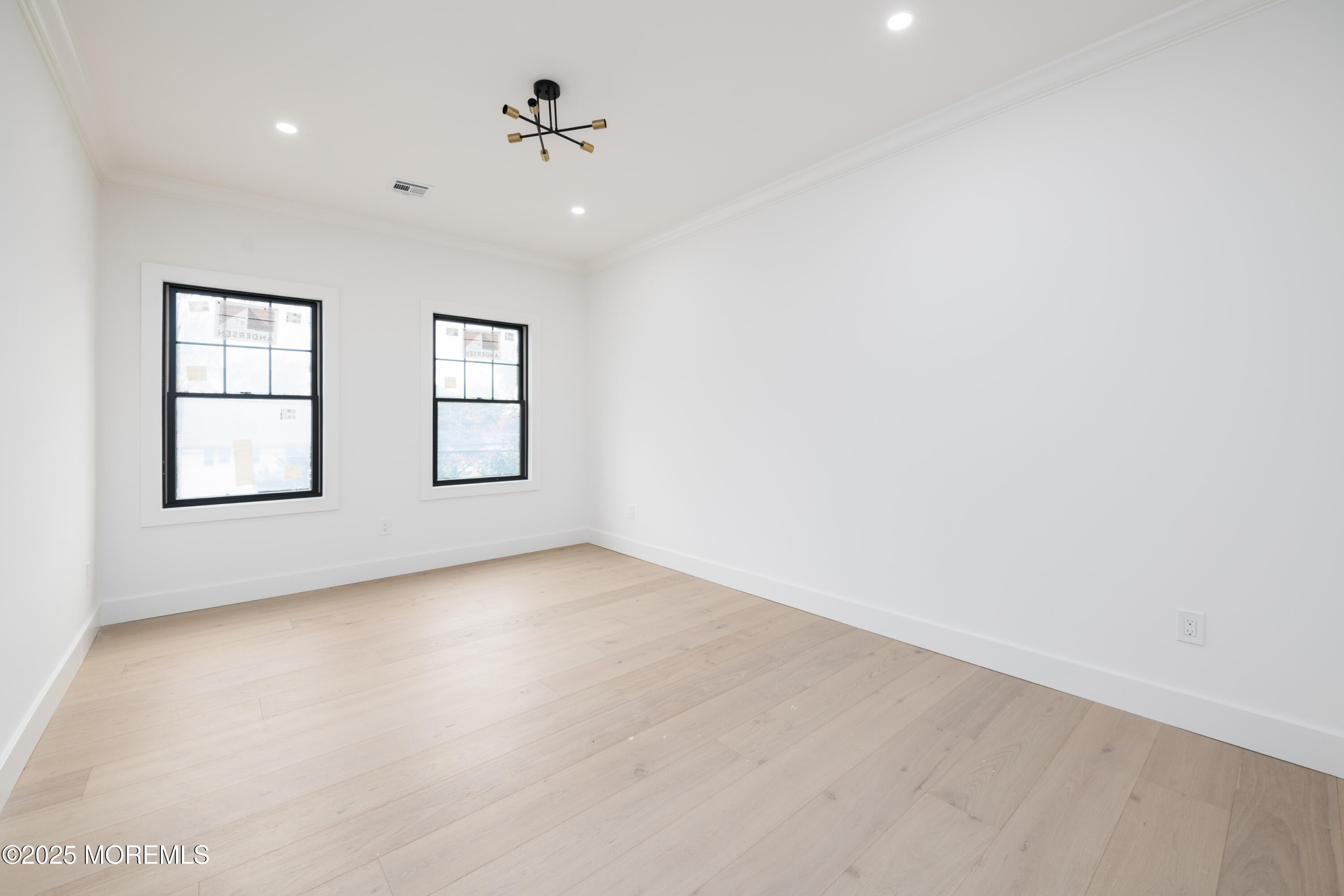 Edison, New Jersey, 08817, United States, 5 Bedrooms Bedrooms, ,4 BathroomsBathrooms,Residential,For Sale,2001489