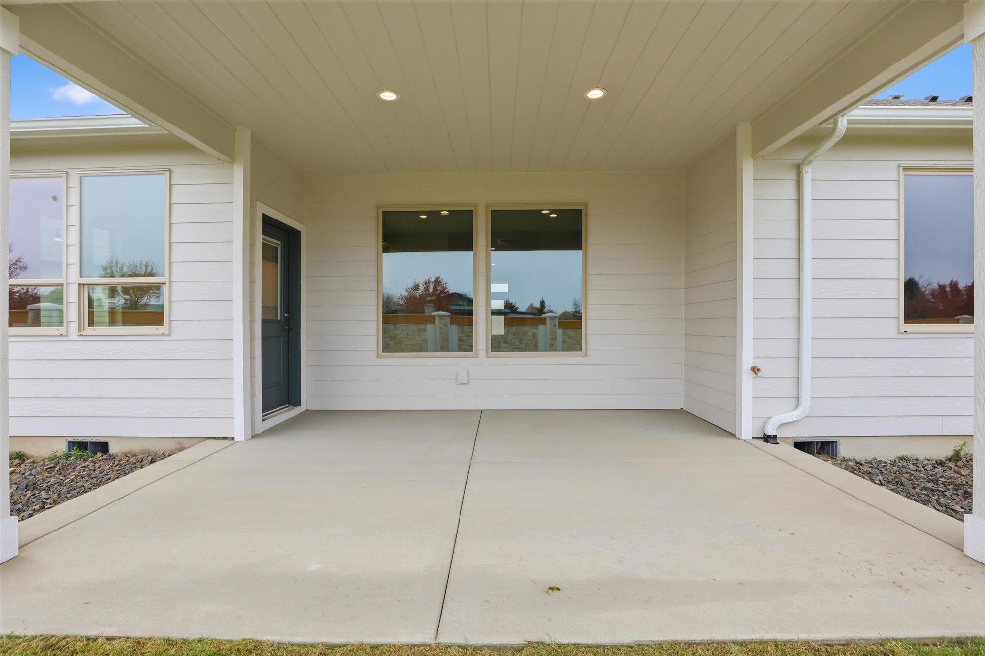 Deer Park, Washington, 99006, United States, 3 Bedrooms Bedrooms, ,2 BathroomsBathrooms,Residential,For Sale,1994775