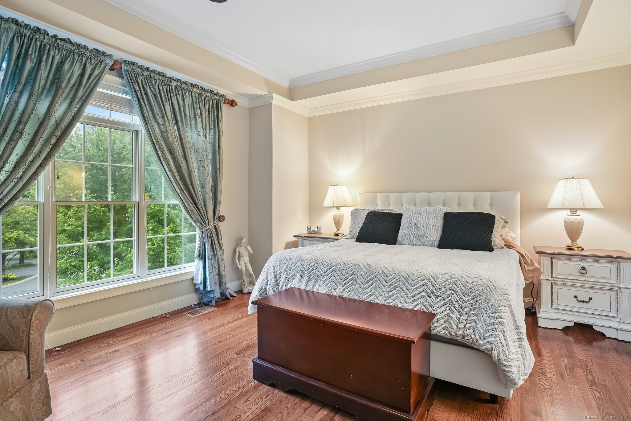 Brookfield, Connecticut, 06804, United States, 2 Bedrooms Bedrooms, ,4 BathroomsBathrooms,Residential,For Sale,1890460