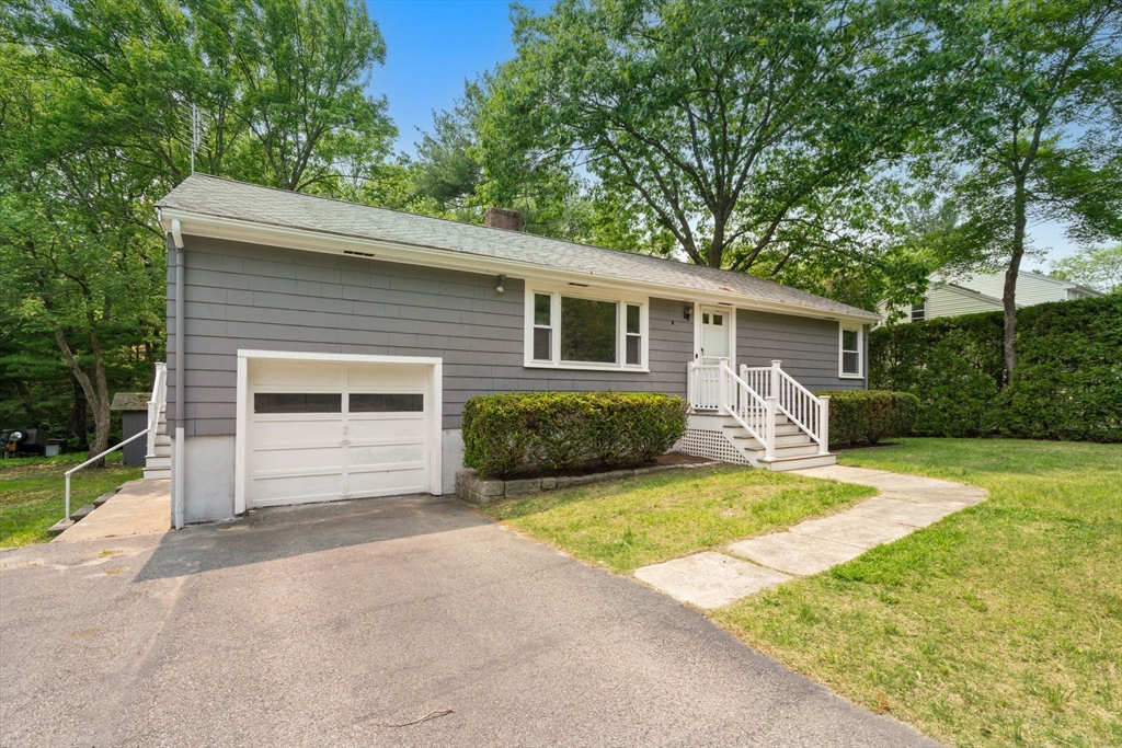 Needham, Massachusetts, 02492, United States, 3 Bedrooms Bedrooms, ,2 BathroomsBathrooms,Residential,For Sale,1847293