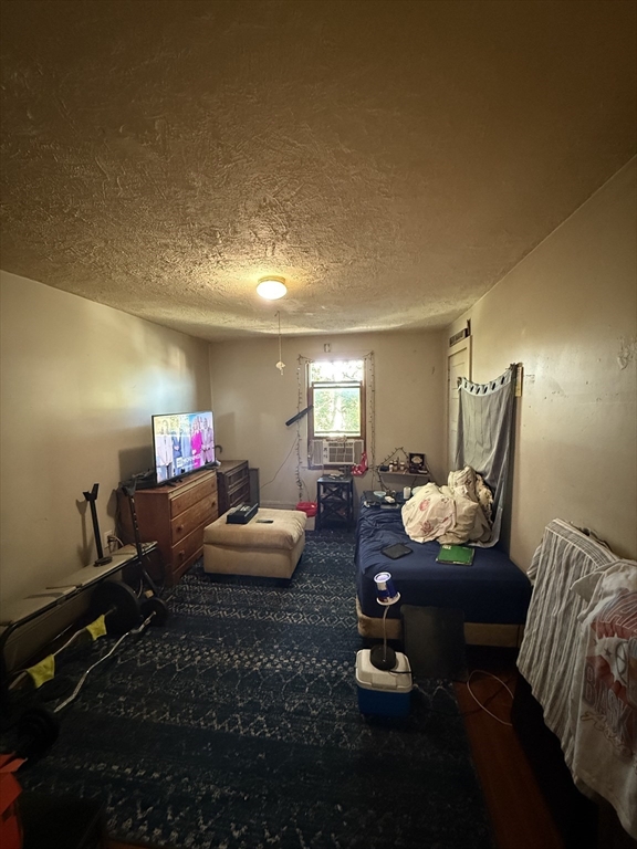 Medford, Massachusetts, 02155, United States, 7 Bedrooms Bedrooms, ,3 BathroomsBathrooms,Residential,For Sale,1922375