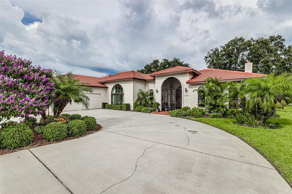 Lake Wales, Florida, 33898, United States, 2 Bedrooms Bedrooms, ,4 BathroomsBathrooms,Residential,For Sale,1908279