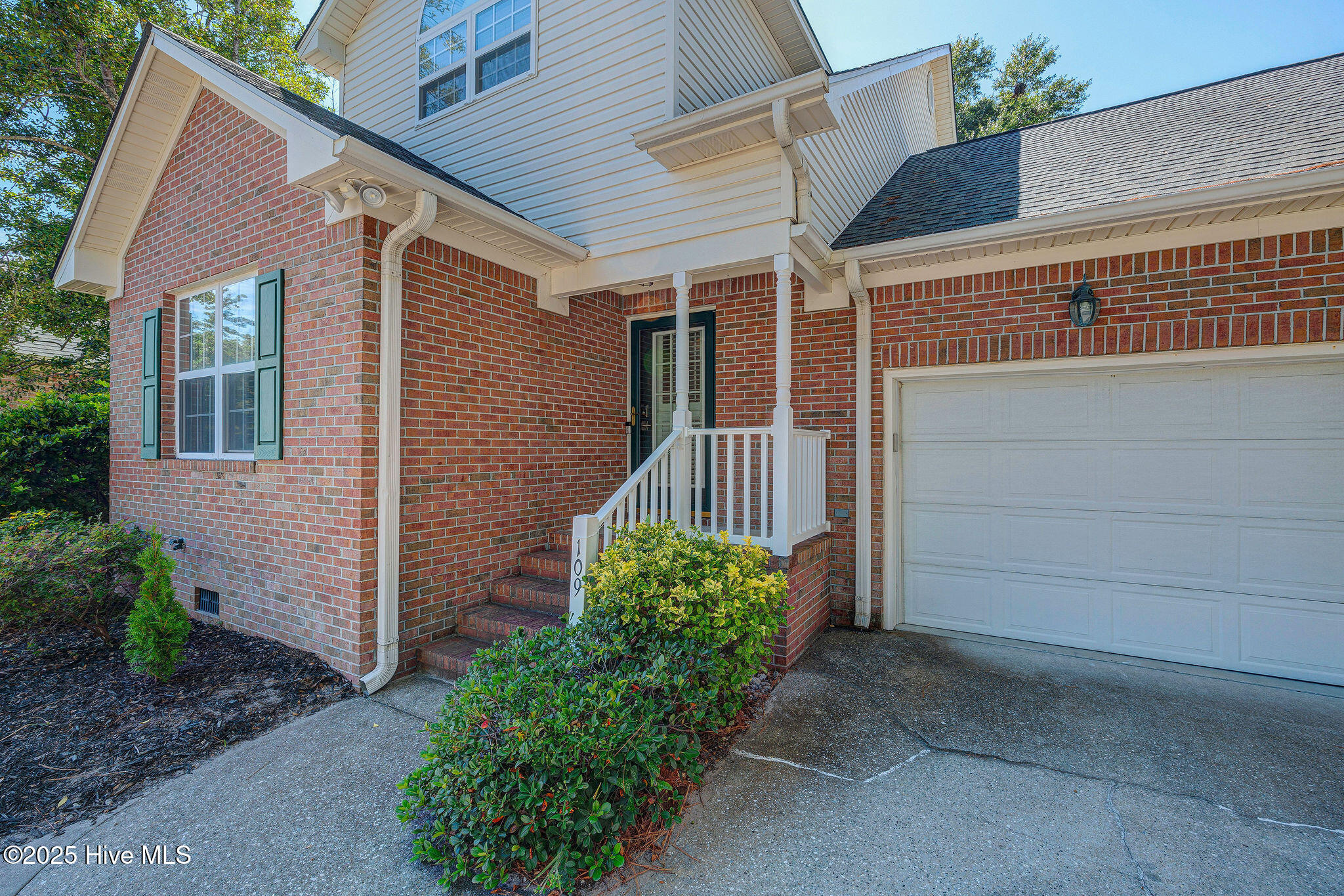 Carolina Beach, North Carolina, 28428, United States, 2 Bedrooms Bedrooms, ,2 BathroomsBathrooms,Residential,For Sale,1956851