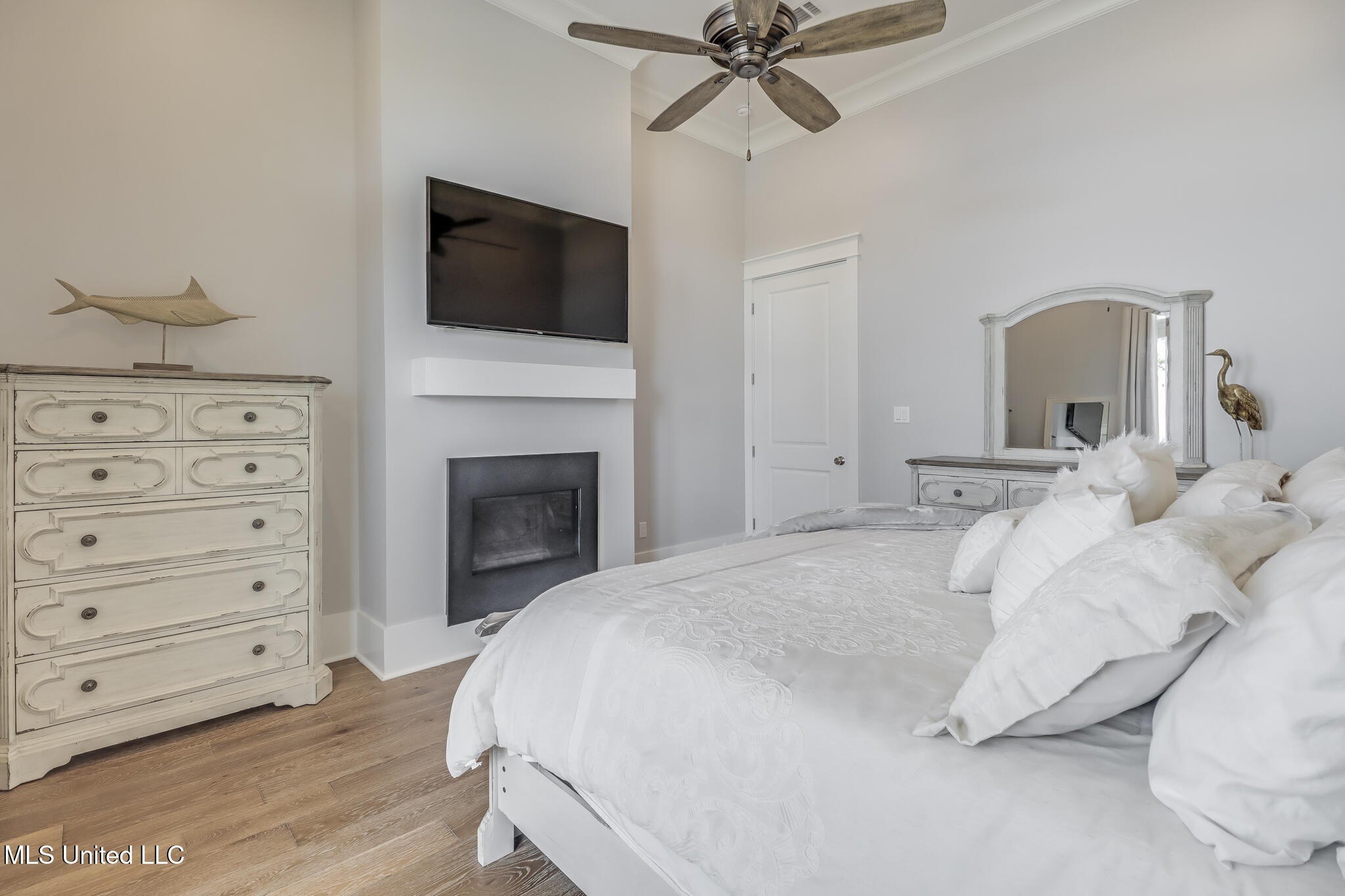 Gulfport, Mississippi, 39501, United States, 5 Bedrooms Bedrooms, ,4 BathroomsBathrooms,Residential,For Sale,1983145