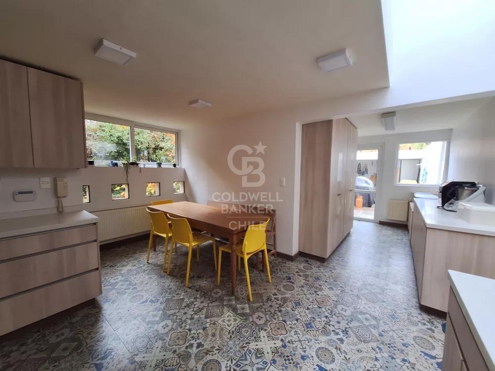 Vitacura, Chile, 5 Bedrooms Bedrooms, ,5 BathroomsBathrooms,Residential,For Sale,1760726