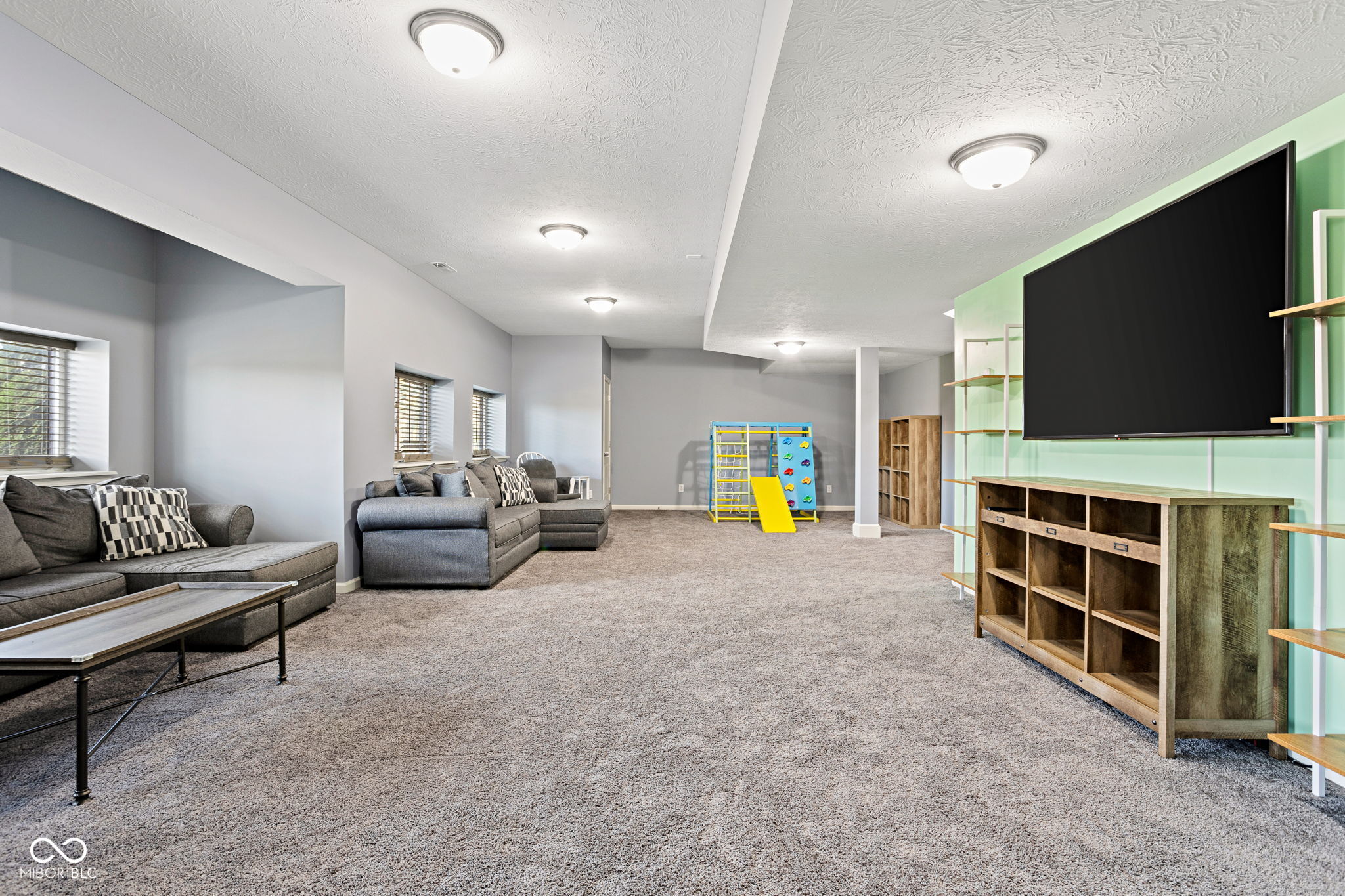 Noblesville, Indiana, 46062, United States, 6 Bedrooms Bedrooms, ,4 BathroomsBathrooms,Residential,For Sale,1987337