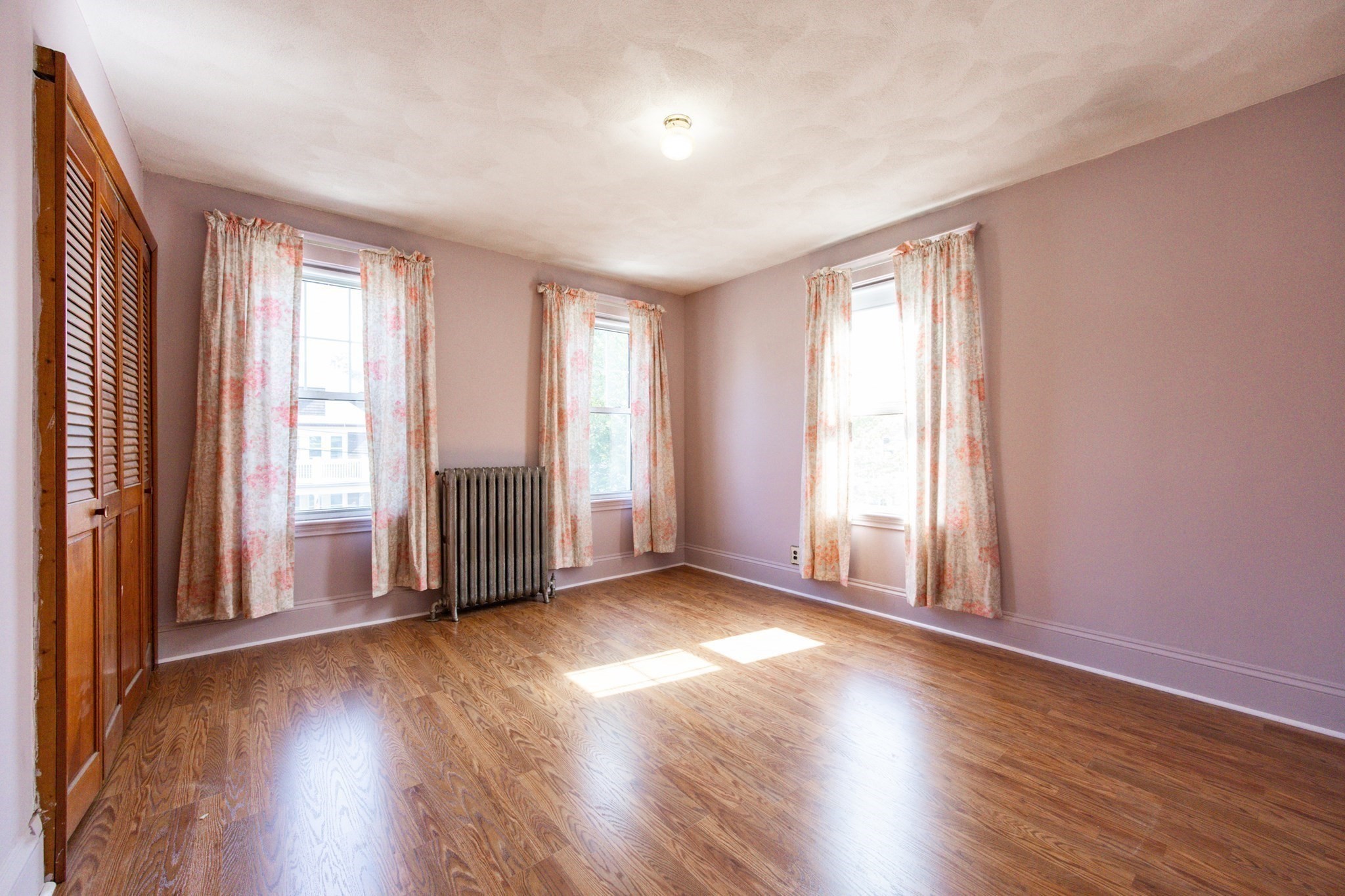 Winthrop, Massachusetts, 02152, United States, 5 Bedrooms Bedrooms, ,3 BathroomsBathrooms,Residential,For Sale,1980794