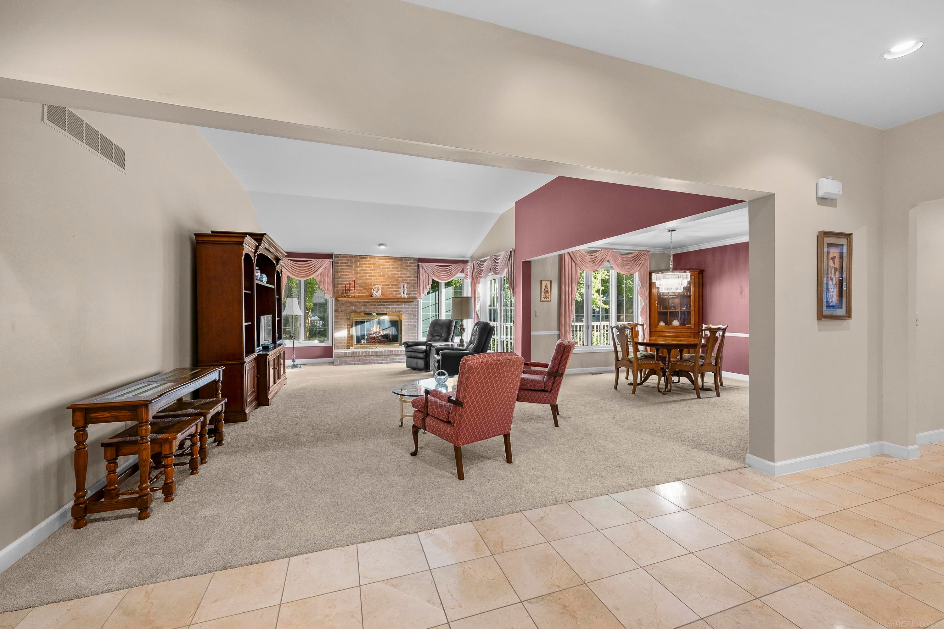 Rochester Hills, Michigan, 48307, United States, 2 Bedrooms Bedrooms, ,4 BathroomsBathrooms,Residential,For Sale,1979749