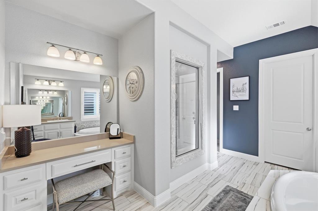 Little Elm, Texas, 75068, United States, 4 Bedrooms Bedrooms, ,4 BathroomsBathrooms,Residential,For Sale,1985757