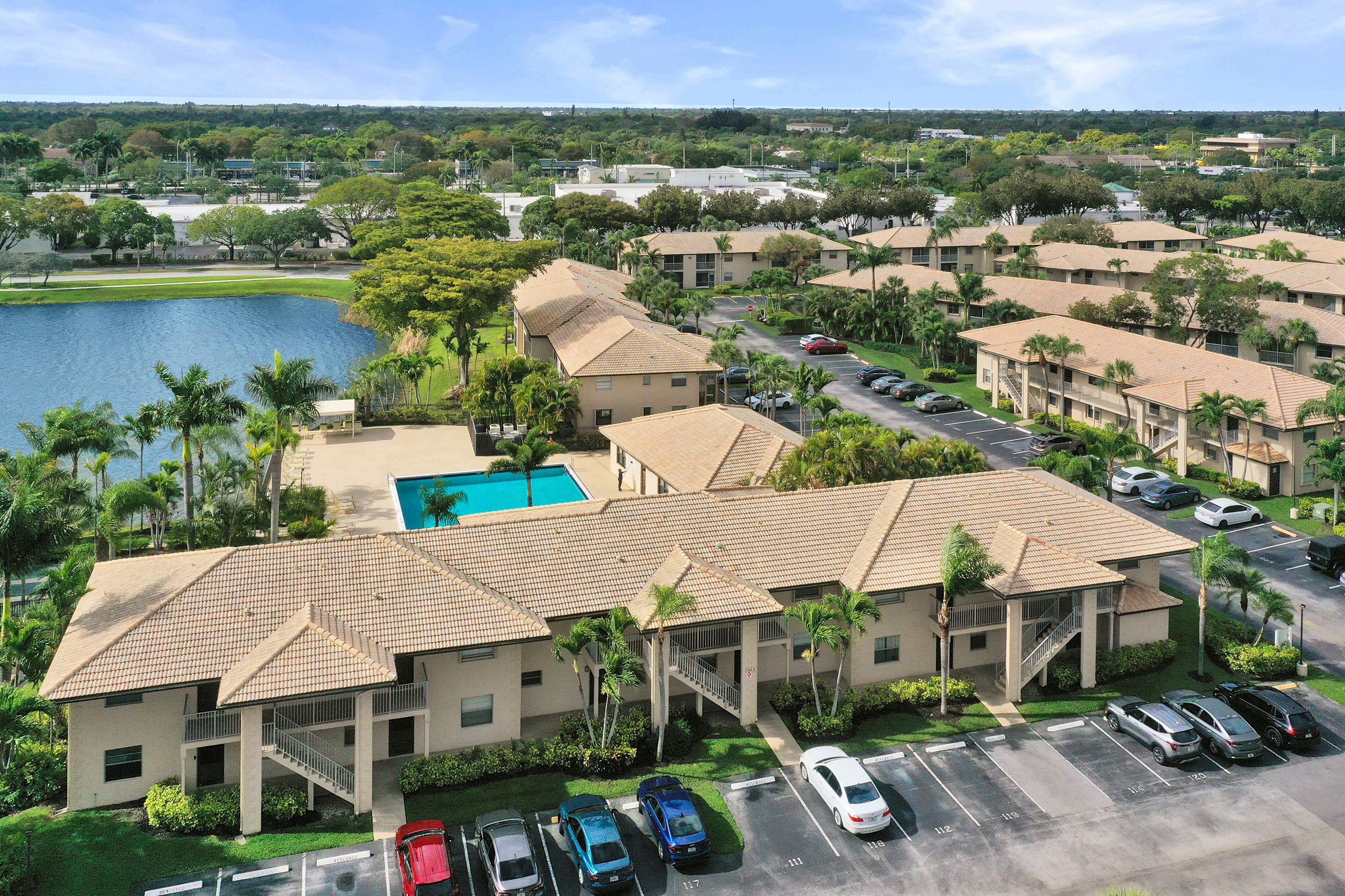  5531 Lakeside Drive, Margate, FL, 33063 - 物件實景