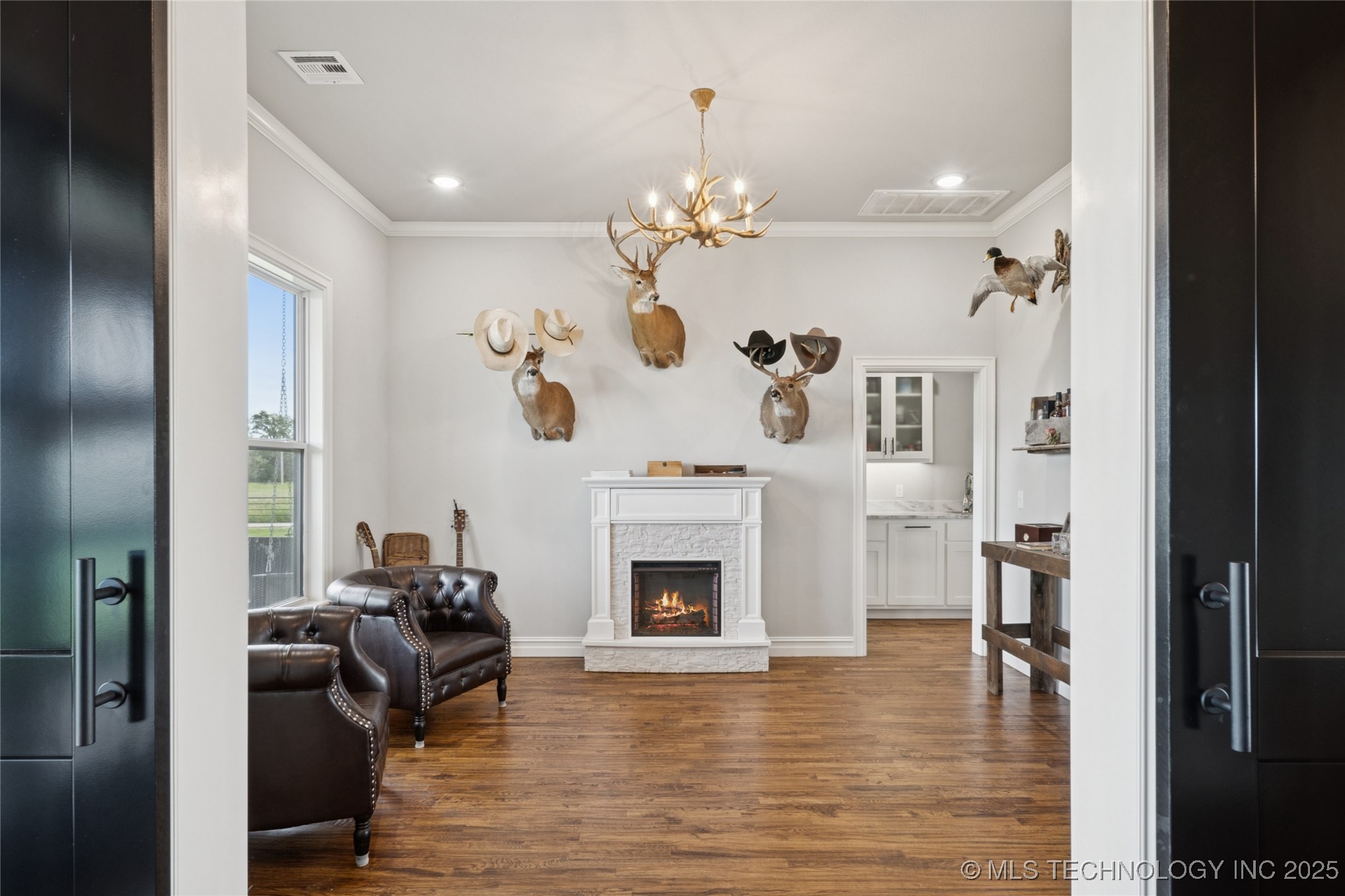 Pryor, Oklahoma, 74361, United States, 4 Bedrooms Bedrooms, ,4 BathroomsBathrooms,Residential,For Sale,1916724