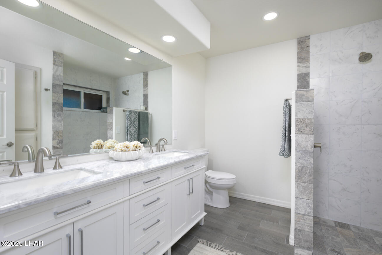 Lake Havasu City, Arizona, 86404, United States, 3 Bedrooms Bedrooms, ,1 BathroomBathrooms,Residential,For Sale,1987502