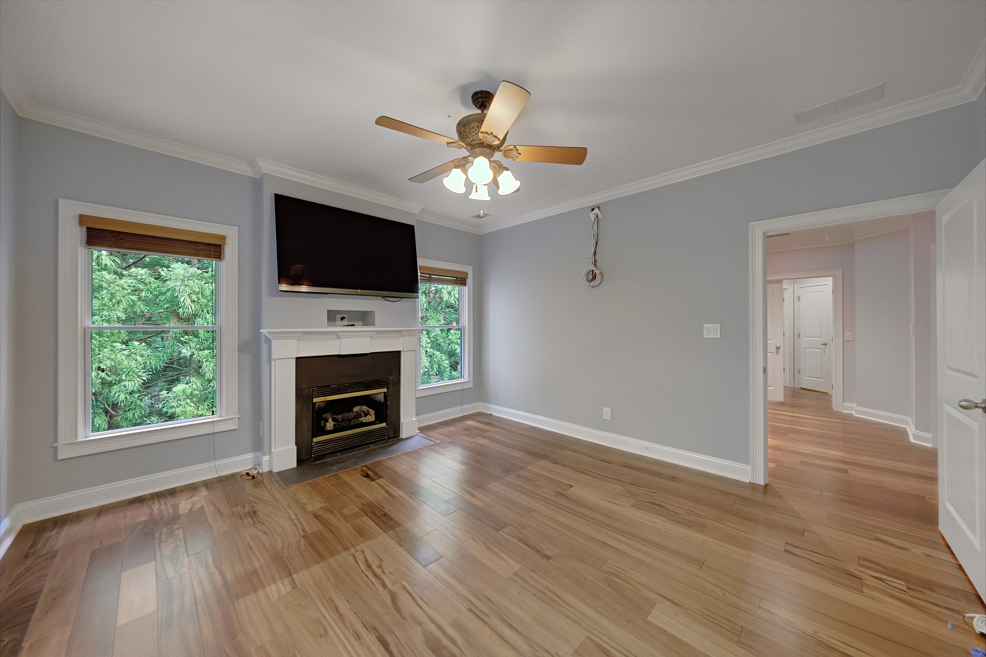  Sandy Springs Townhome Lives Like a Single Family Residence - 物件實景