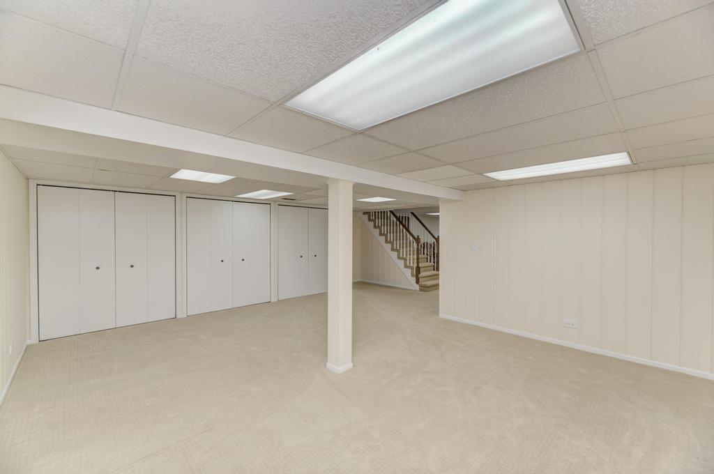 Arlington Heights, Illinois, 60005, United States, 5 Bedrooms Bedrooms, ,3 BathroomsBathrooms,Residential,For Sale,2001547