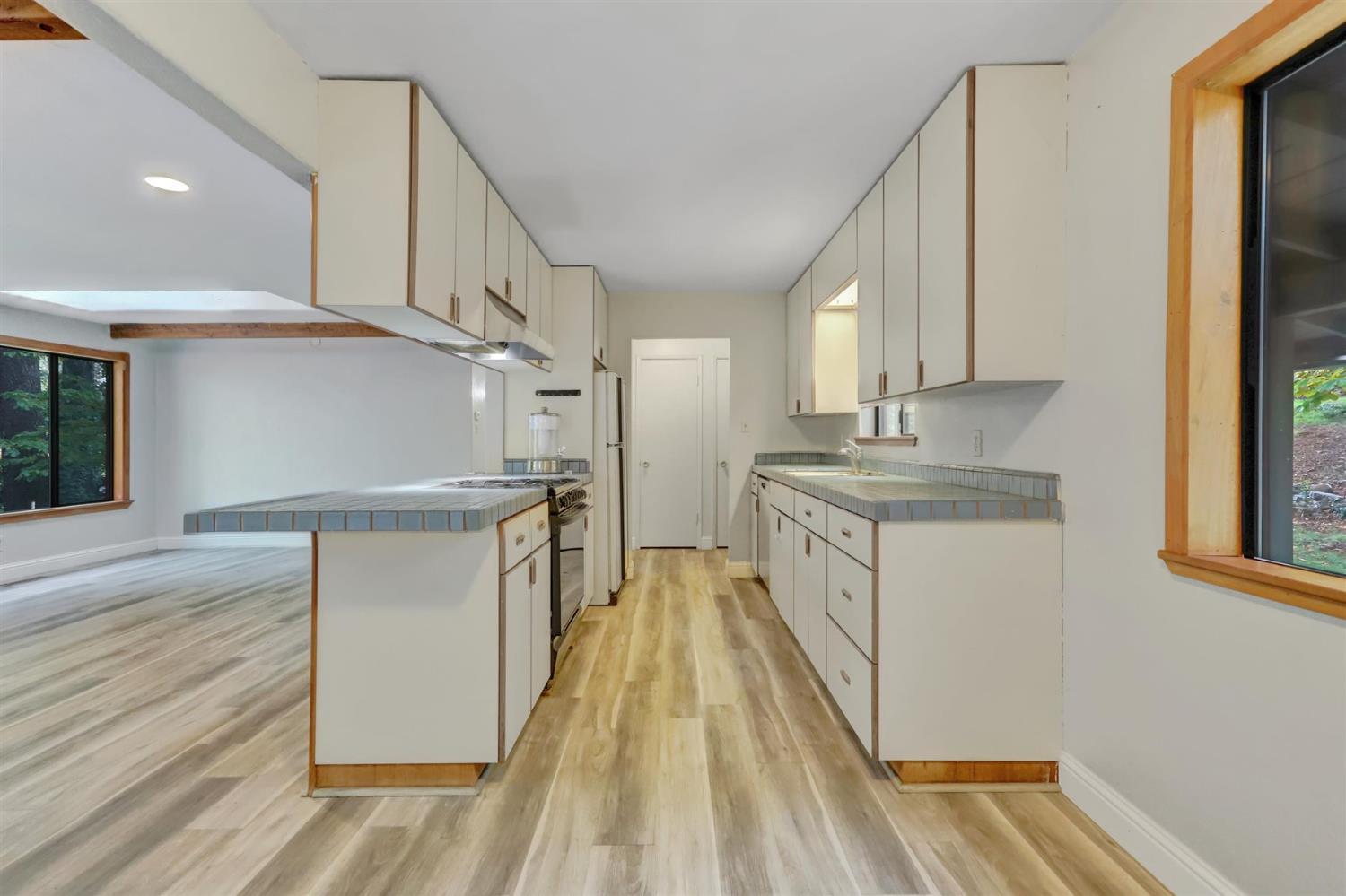 Nevada City, California, 95959, United States, 3 Bedrooms Bedrooms, ,2 BathroomsBathrooms,Residential,For Sale,1992371