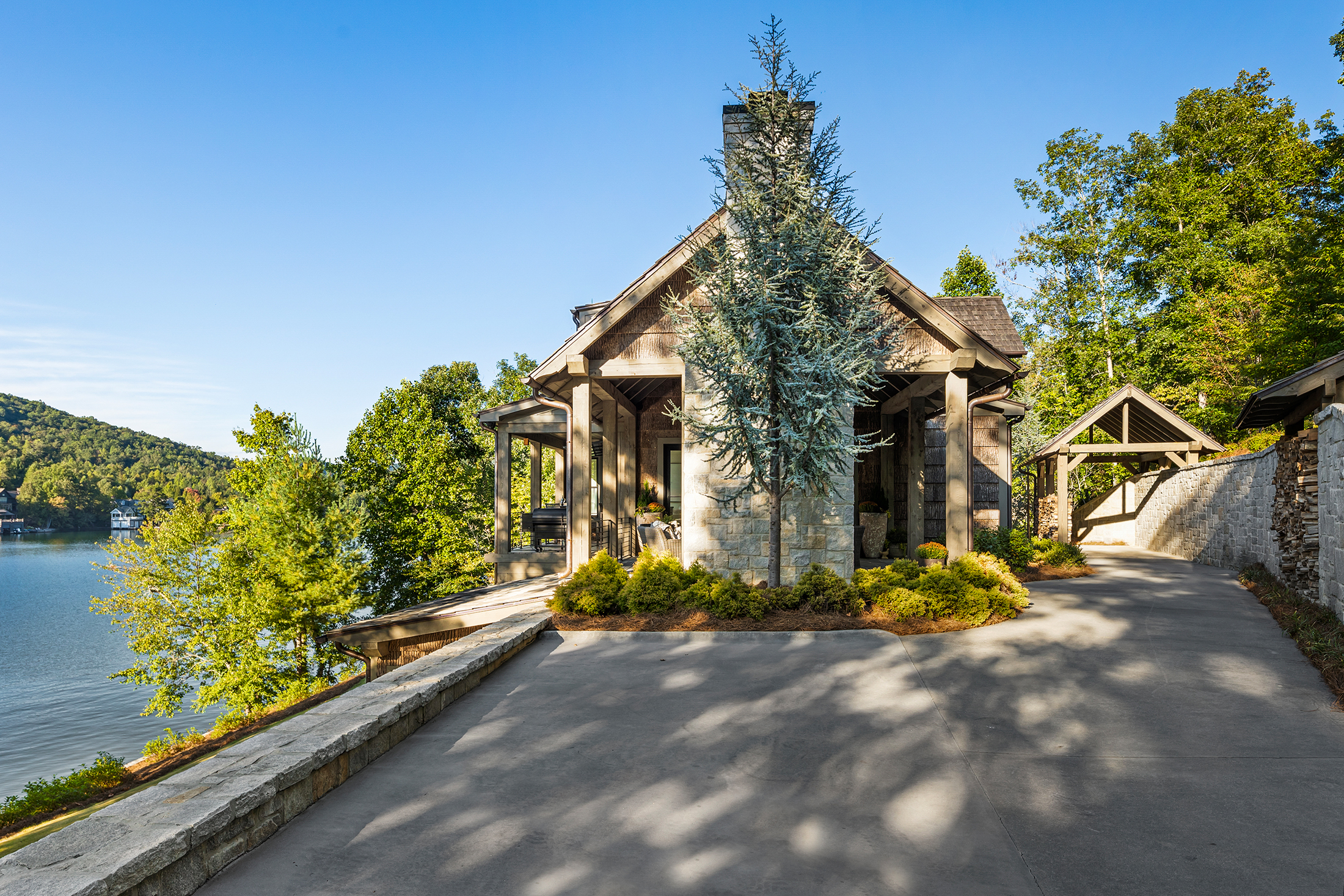  Breathtaking Lake Burton Views from an Exceptional Custom Lakehouse - 物件實景
