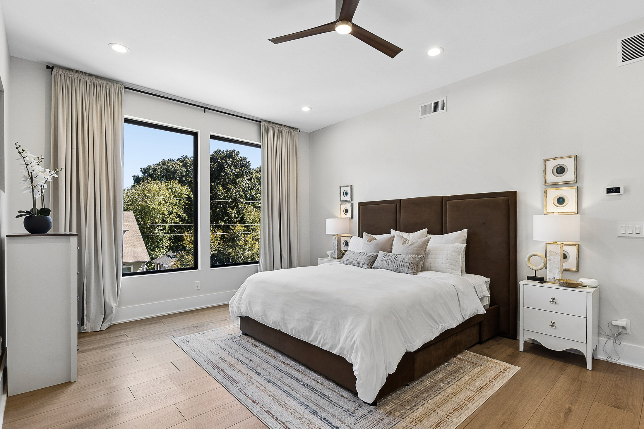  Sophisticated Modern Home in Sought-after Loring Heights - 物件實景