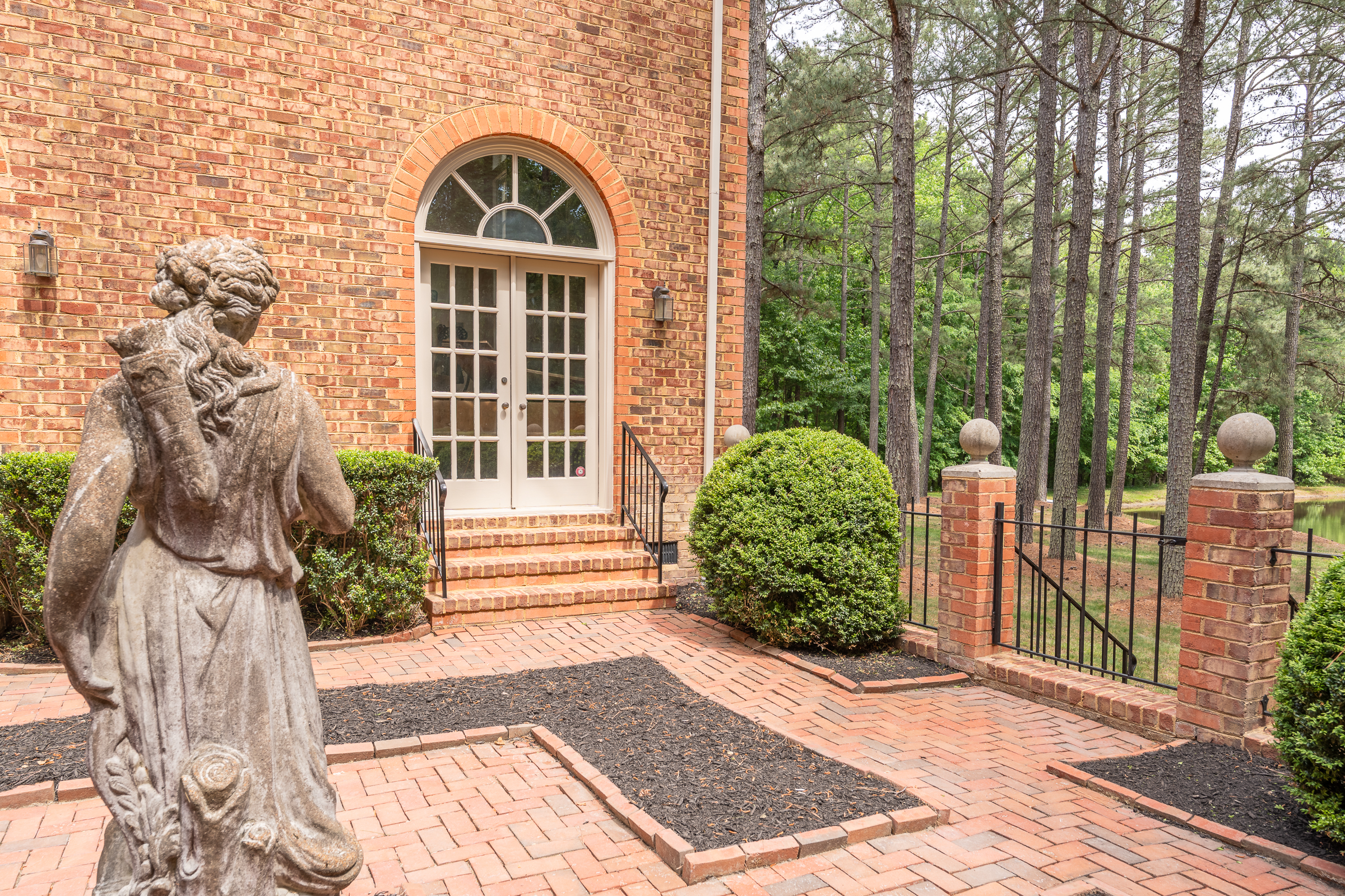  221 Dryden Lane, Richmond, VA 23229 - 物件實景