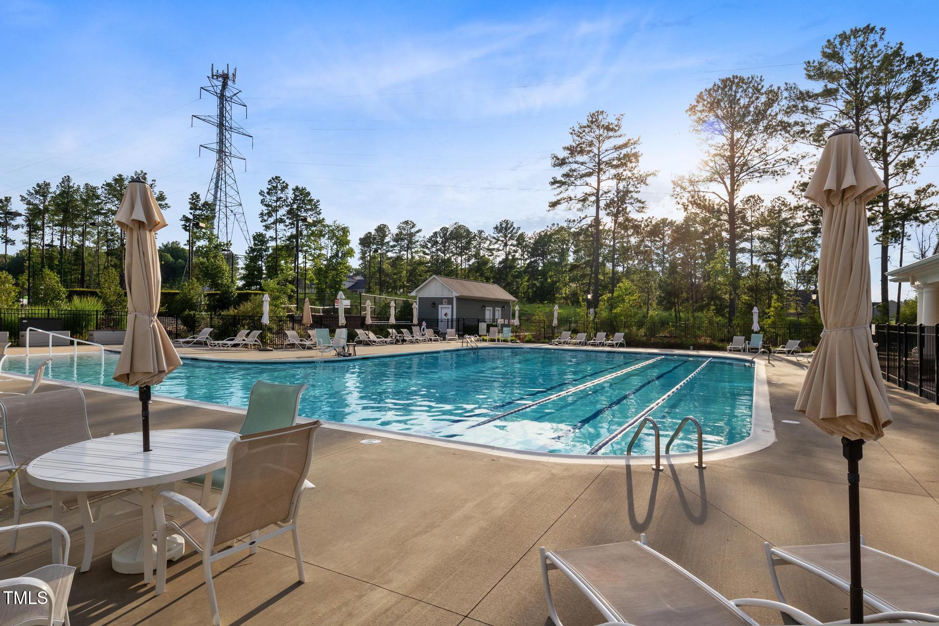 Durham, North Carolina, 27703, United States, 2 Bedrooms Bedrooms, ,2 BathroomsBathrooms,Residential,For Sale,1882419