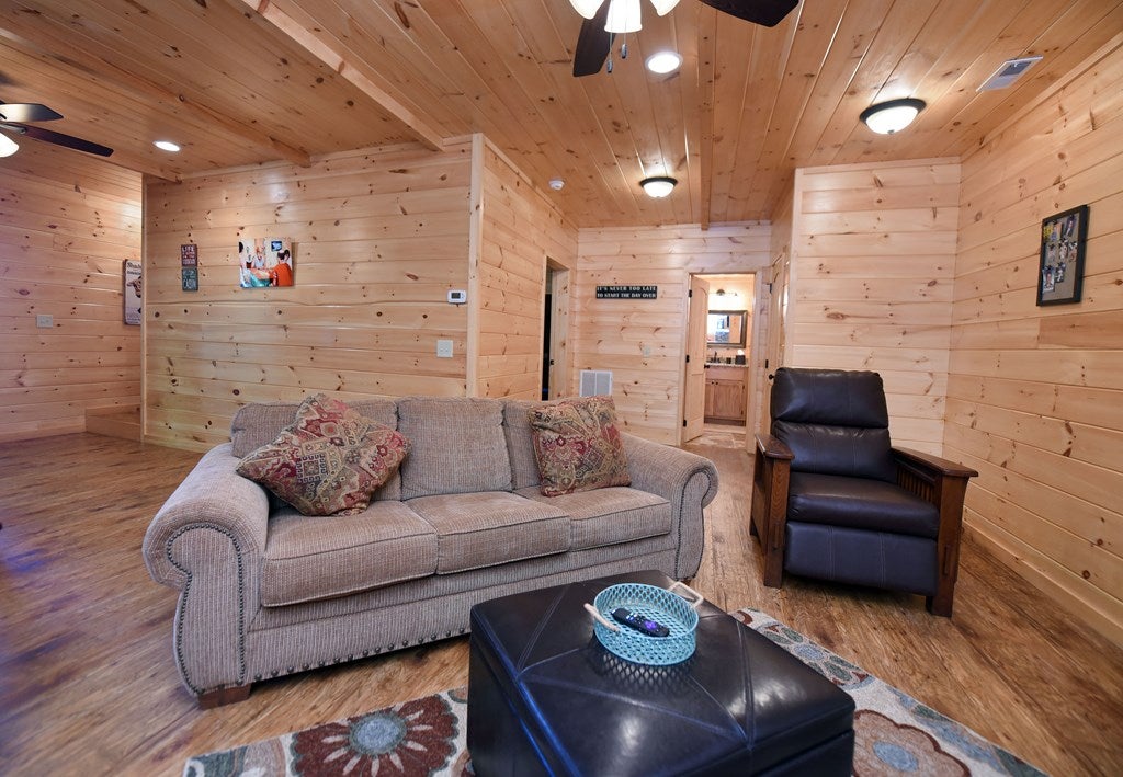 Morganton, Georgia, 30560, United States, 3 Bedrooms Bedrooms, ,3 BathroomsBathrooms,Residential,For Sale,2001916