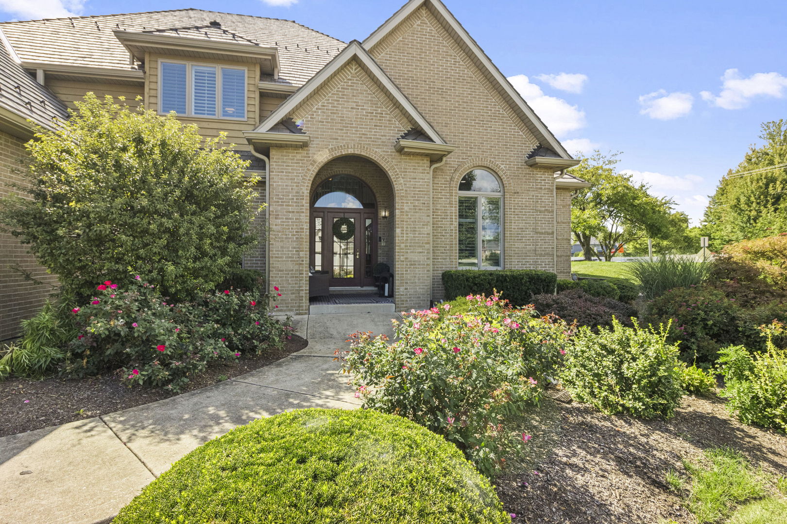 Shorewood, Illinois, 60404, United States, 4 Bedrooms Bedrooms, ,6 BathroomsBathrooms,Residential,For Sale,1933443