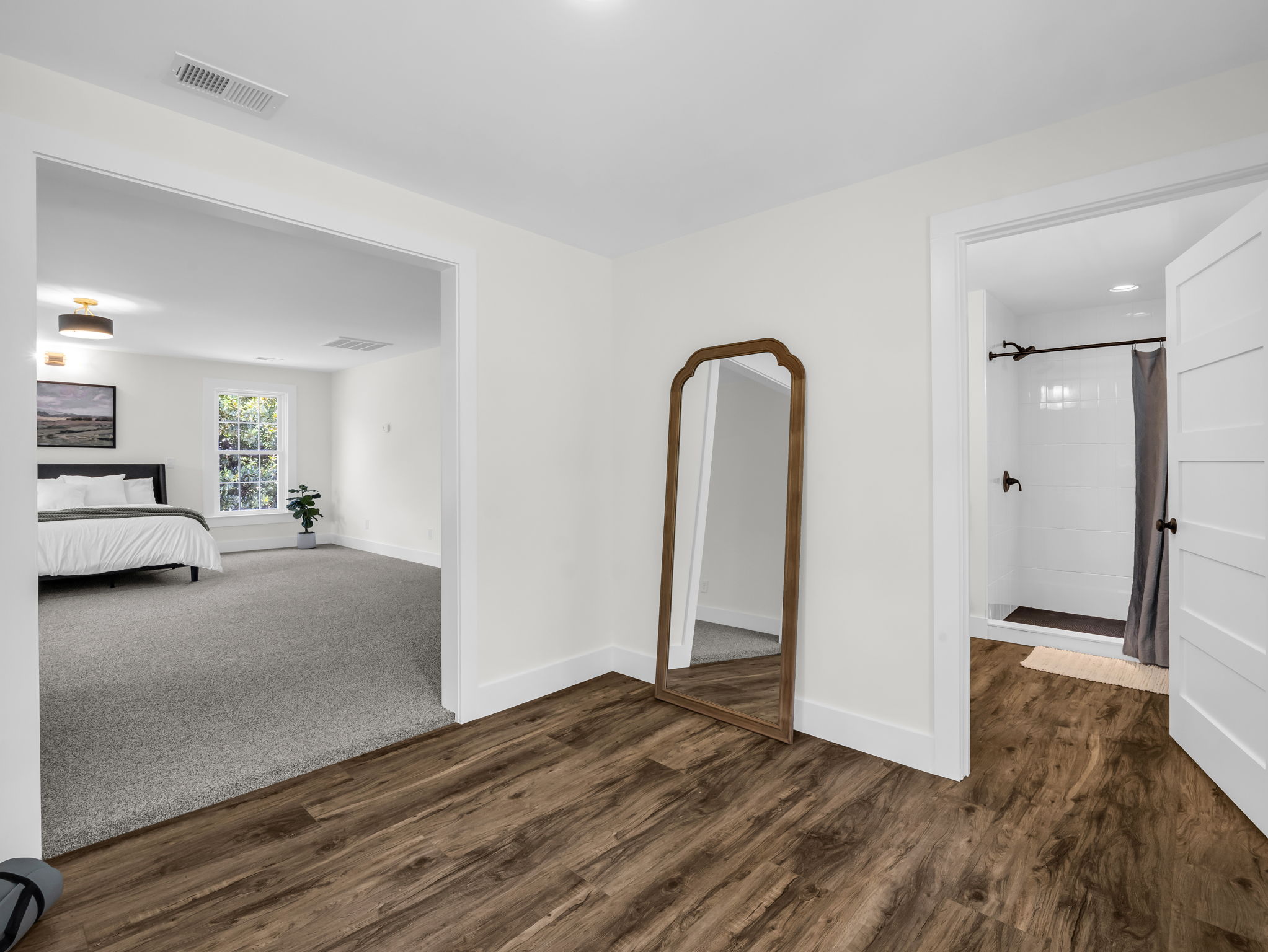 Tryon, North Carolina, 28782, United States, 3 Bedrooms Bedrooms, ,2 BathroomsBathrooms,Residential,For Sale,1927809