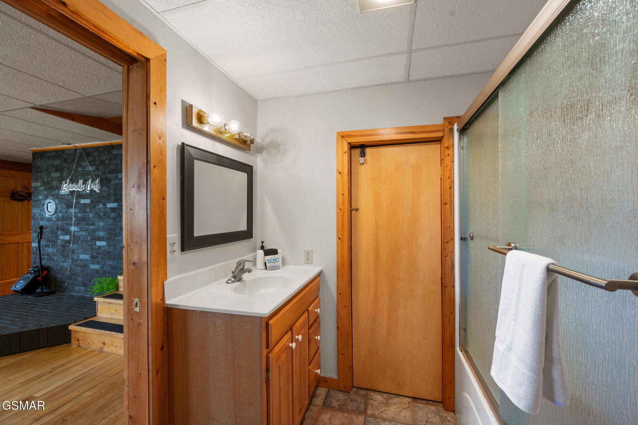 Gatlinburg, Tennessee, 37738, United States, 3 Bedrooms Bedrooms, ,3 BathroomsBathrooms,Residential,For Sale,1977733