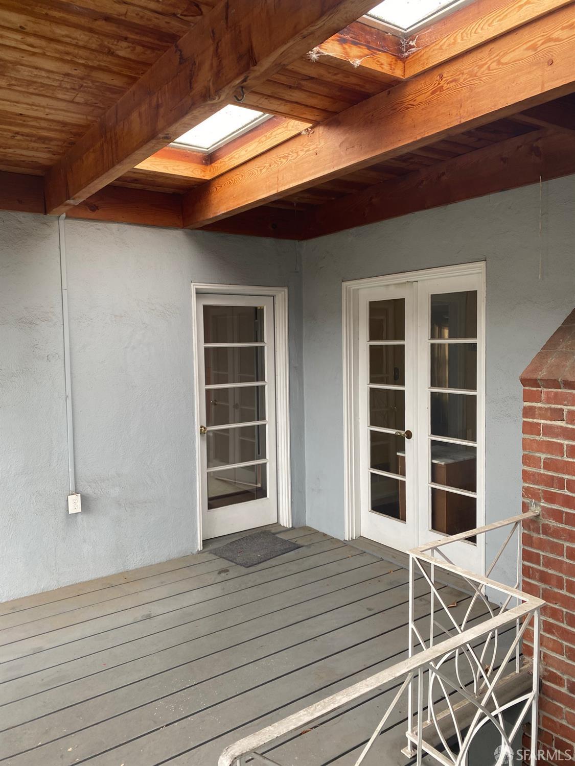 San Carlos, California, 94070, United States, 3 Bedrooms Bedrooms, ,3 BathroomsBathrooms,Residential,For Sale,1994257